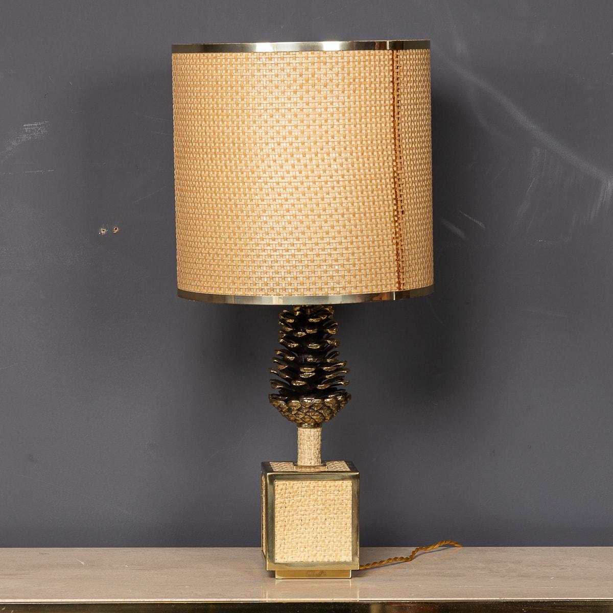 Late 20th Century A Vintage 20th Century Italian Bergere Lamp With Pine Cone Detailing c.1970 For Sale