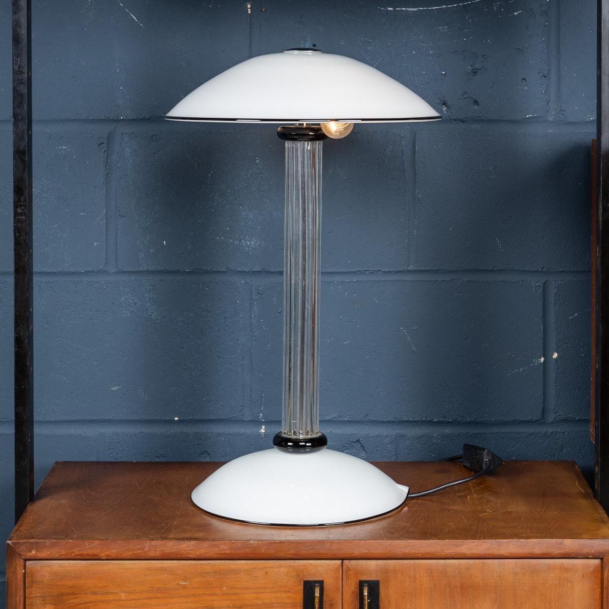 Autre A.I.C C. Vintage Italian Table Lamp by Vistosi c.1980 en vente