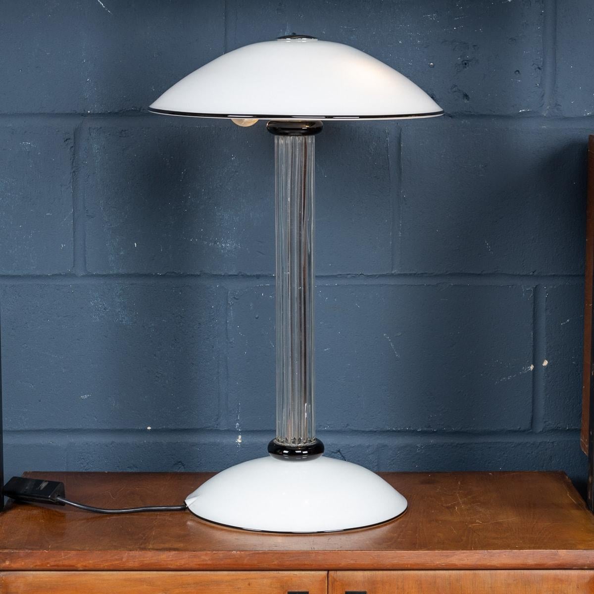 A.I.C C. Vintage Italian Table Lamp by Vistosi c.1980 Bon état - En vente à Royal Tunbridge Wells, Kent