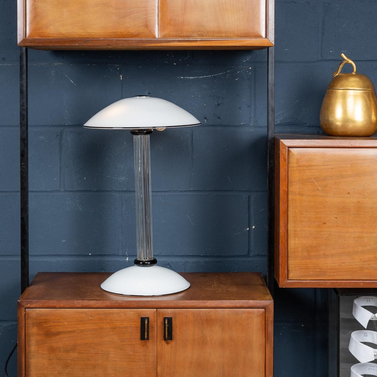 20ième siècle A.I.C C. Vintage Italian Table Lamp by Vistosi c.1980 en vente