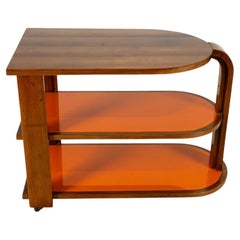 Ein Vintage Art Deco Stil Barwagen mit Orange Glasböden