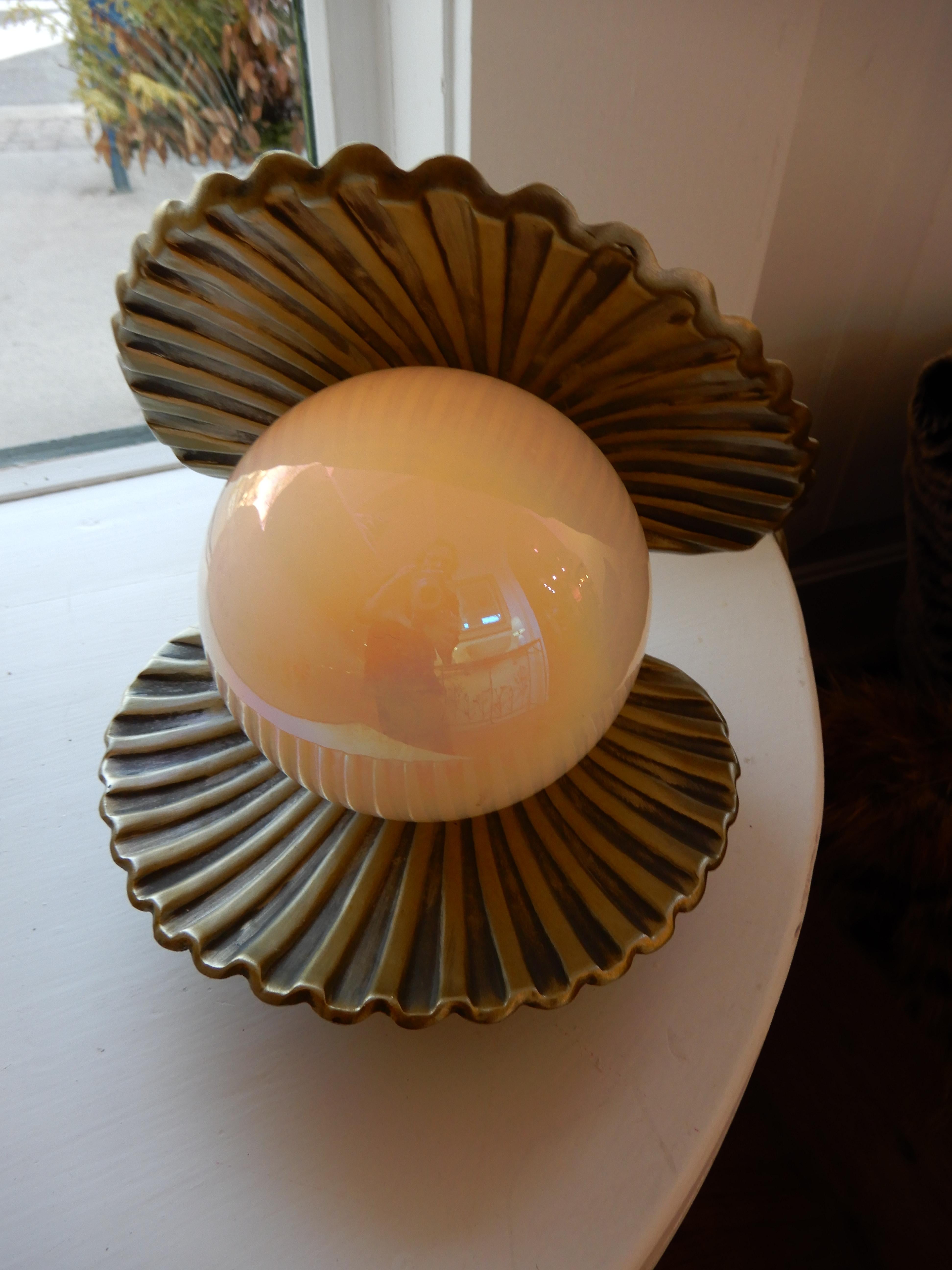 Vintage Art Nouveau Style Muschel und Perle Tischlampe (Lackiert)