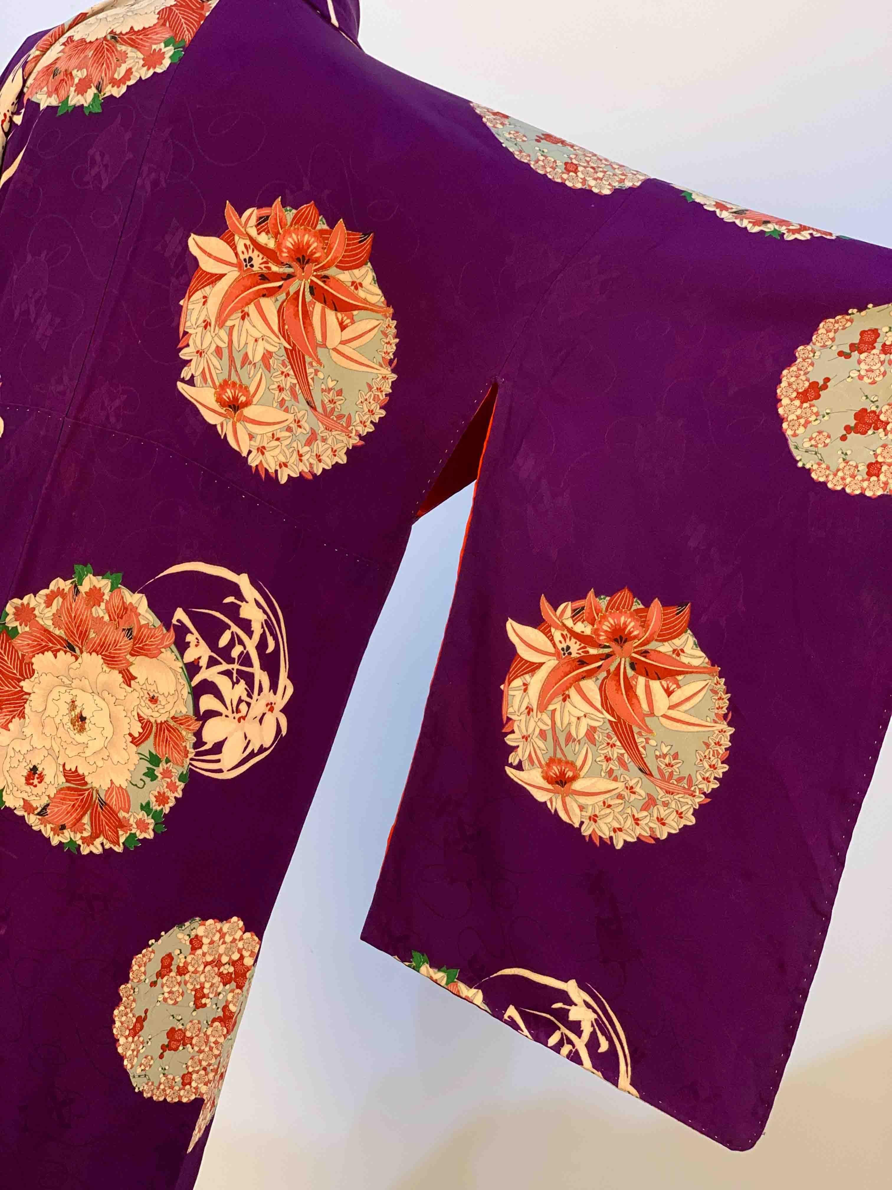 A vintage beautiful 1980s purple kimono 1