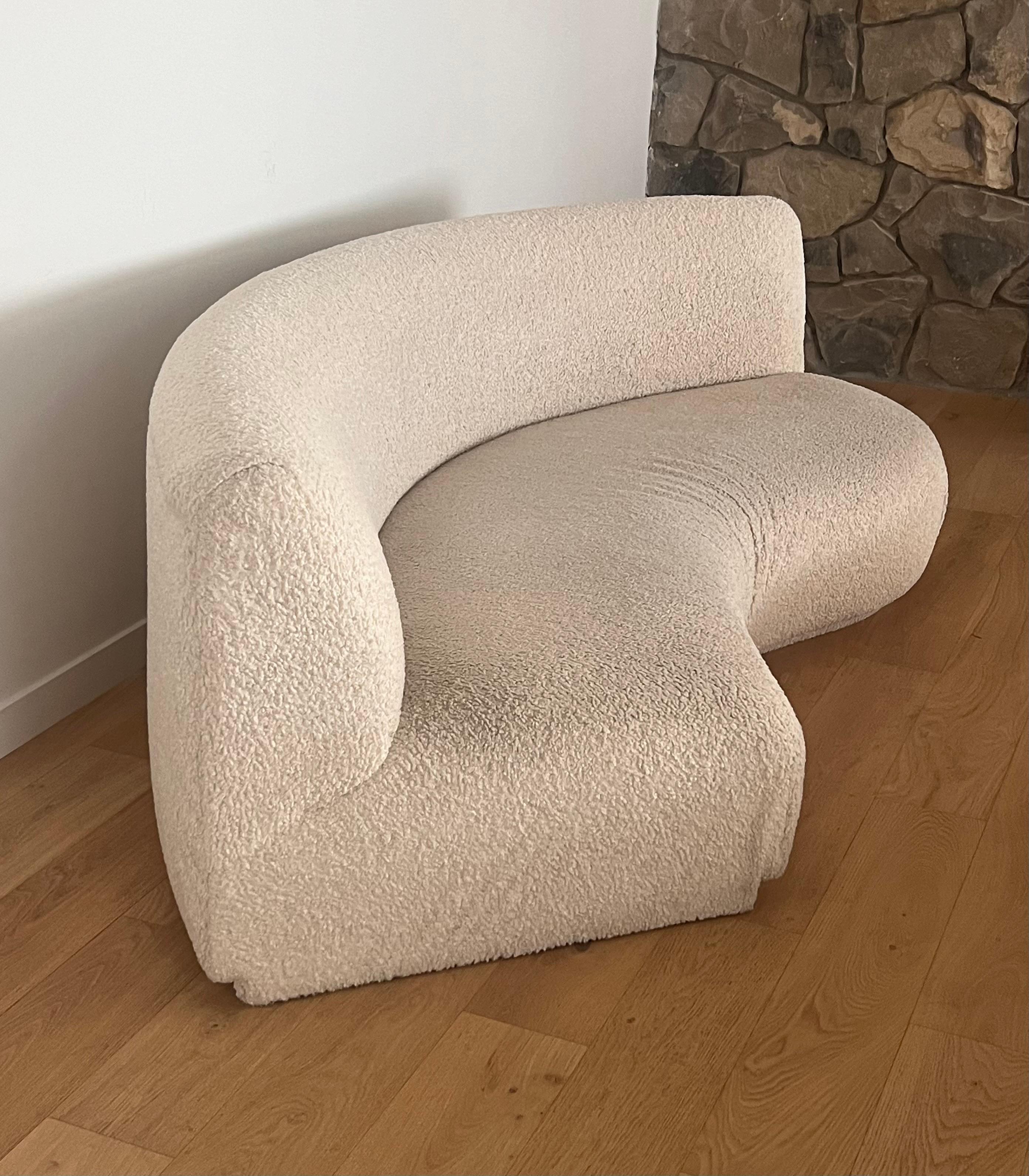 Inconnu Canapé biomorphique vintage en peau de mouton, fin du 20e siècle en vente