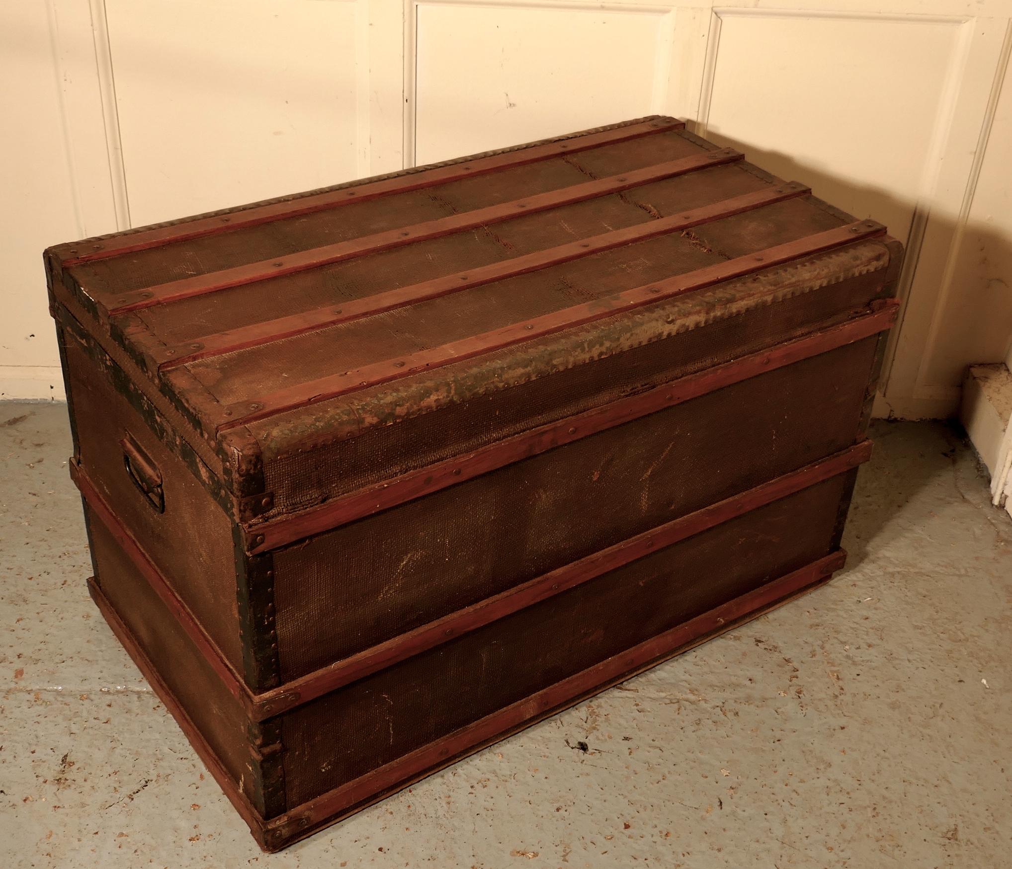 A Vintage Brass and Bound Canvas Travel Steamer Trunk  A very useful decorative  For Sale 5