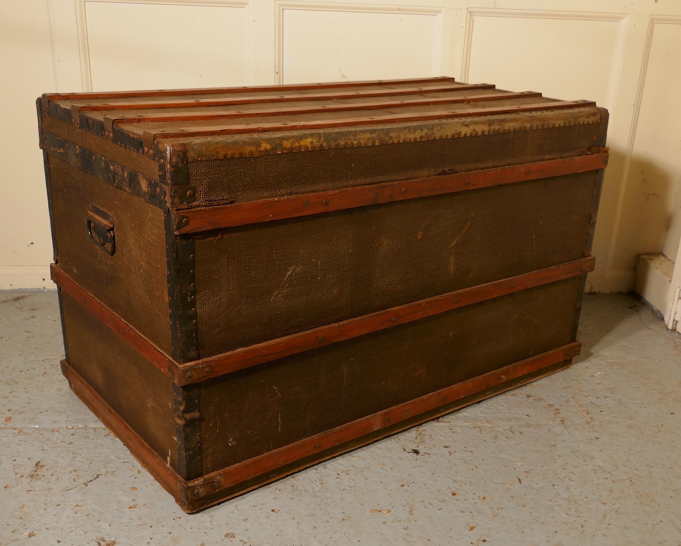 A Vintage Brass and Bound Canvas Travel Steamer Trunk  A very useful decorative  For Sale 4