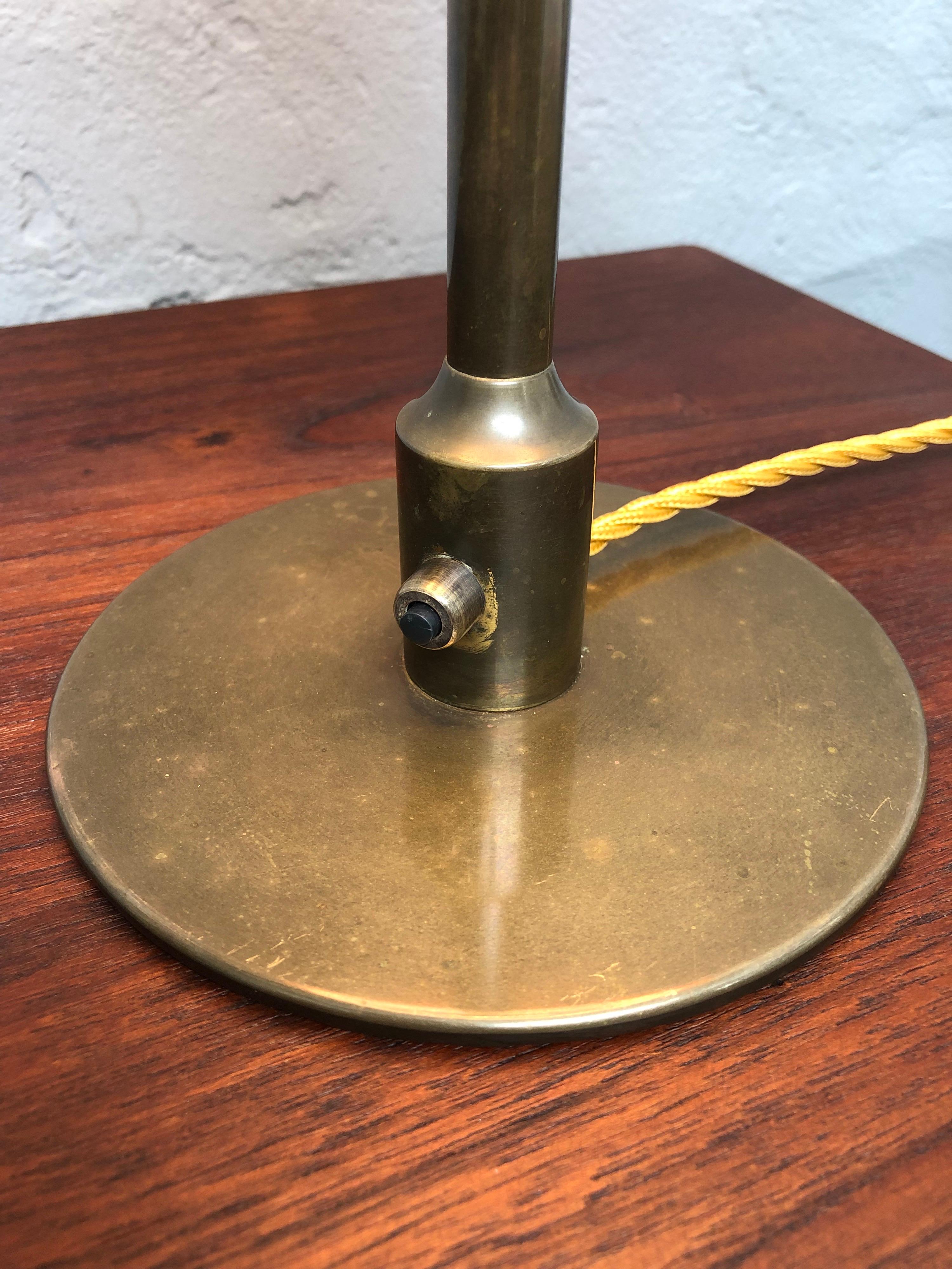 antique brass lamp manufacturers