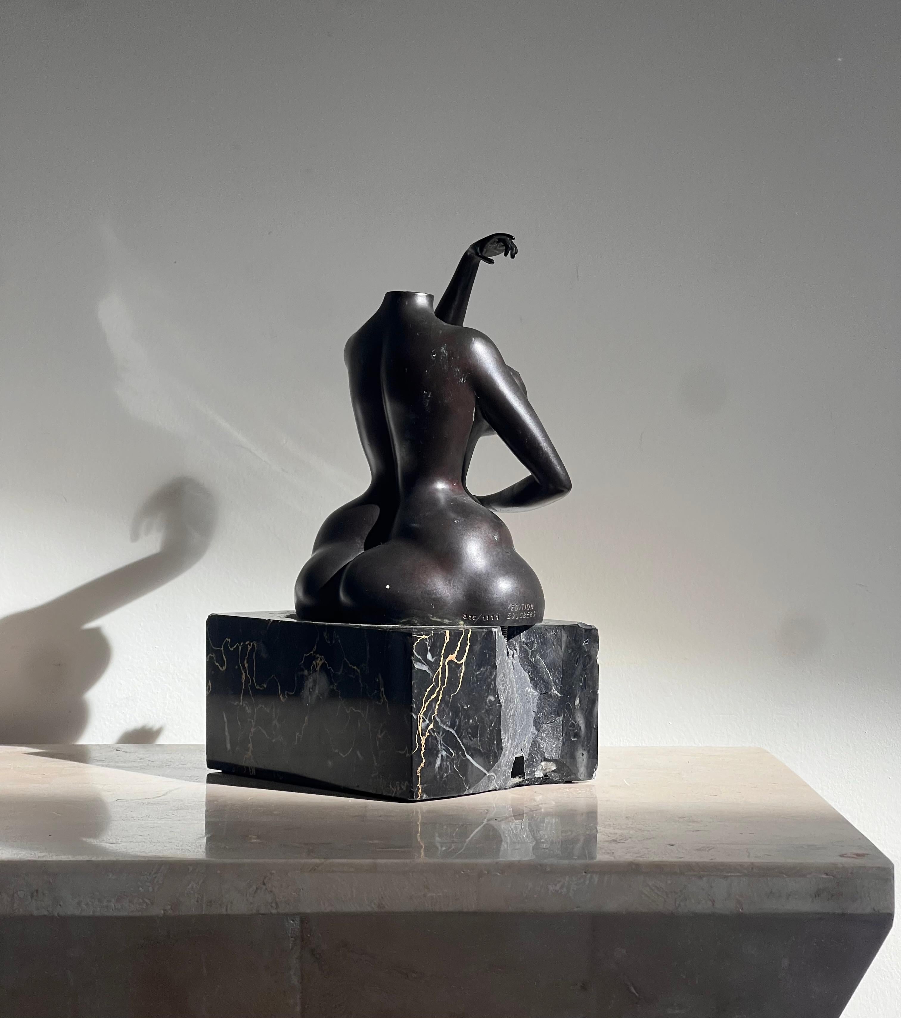 Un torse vintage en bronze d'une femme voluptueuse par Rudolf Hausner, 1977 6
