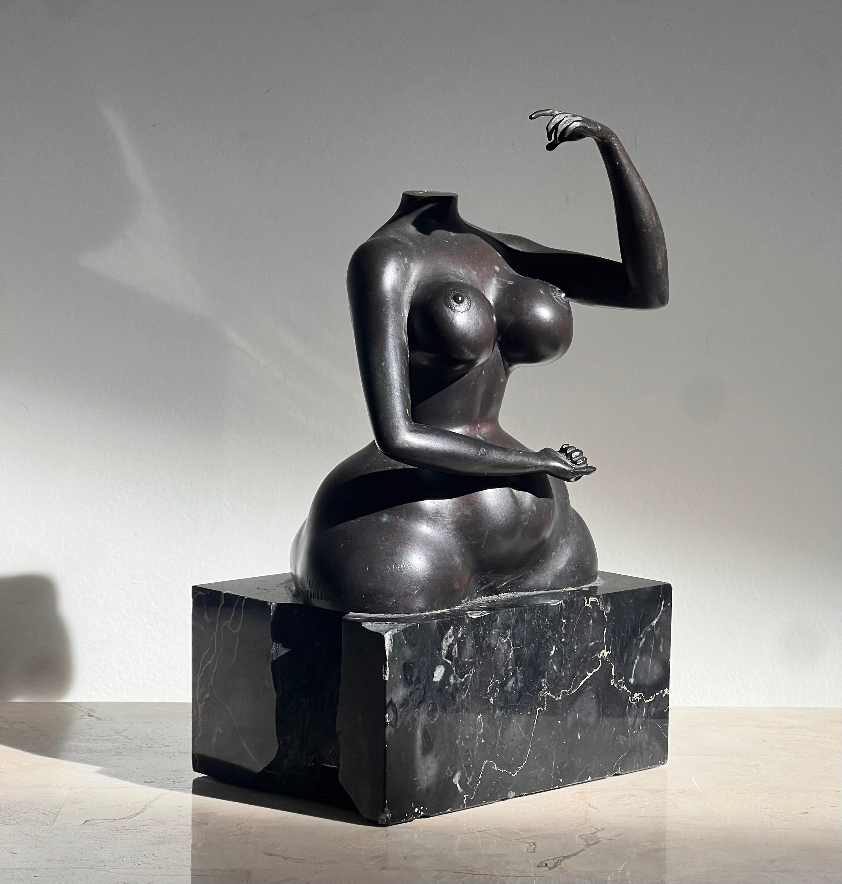 Un torse vintage en bronze d'une femme voluptueuse par Rudolf Hausner, 1977 9