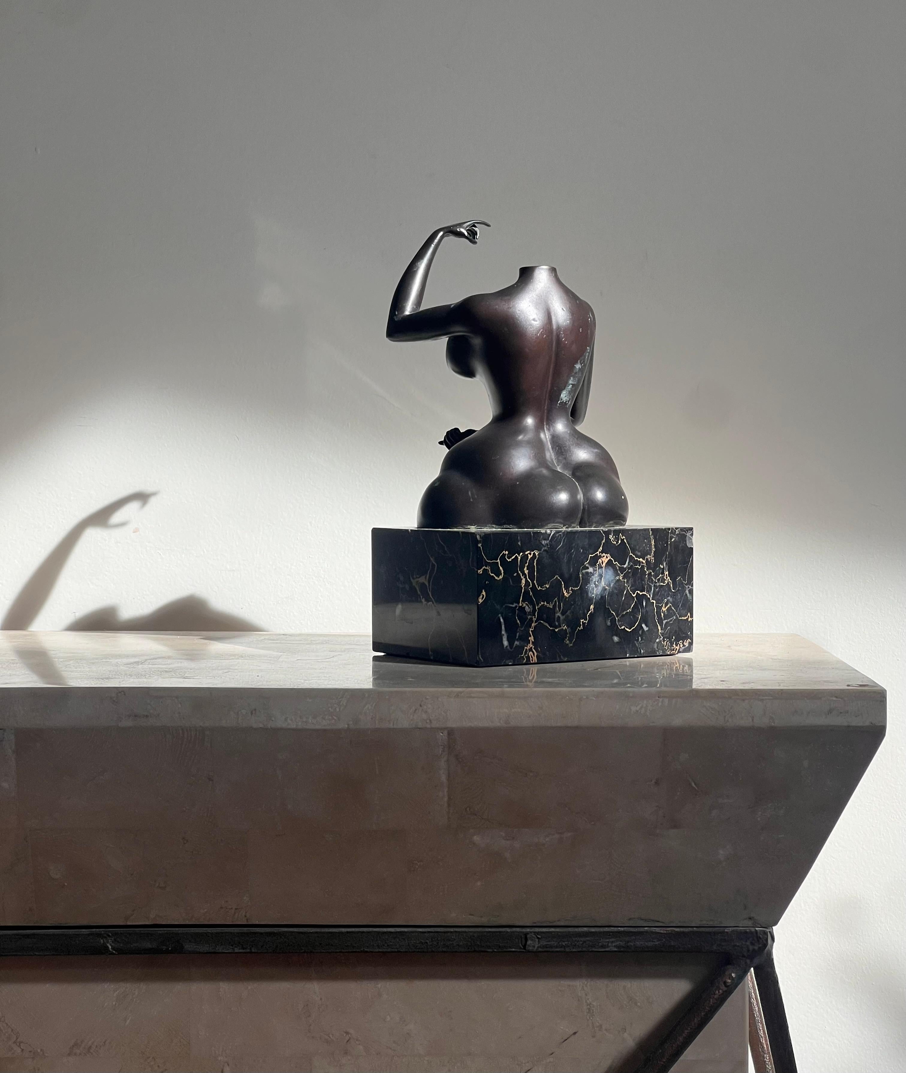 Un torse vintage en bronze d'une femme voluptueuse par Rudolf Hausner, 1977 12