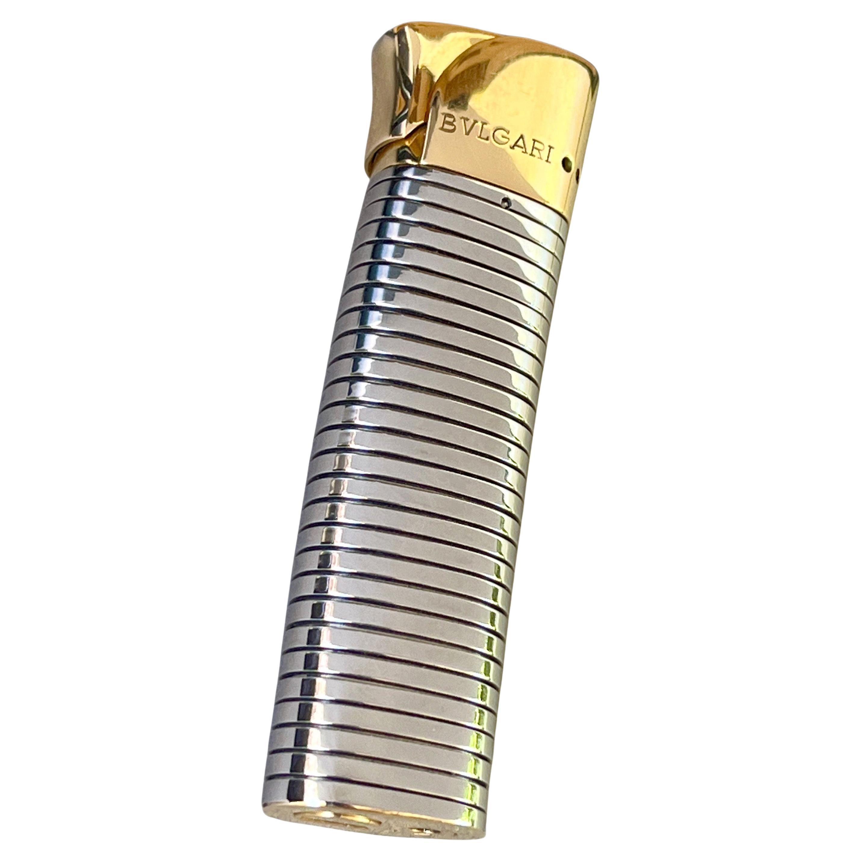 Ein Bulgari Tubogas-Feuerzeug aus Edelstahl und 18-karätigem Gold, 20. Jahrhundert im Angebot