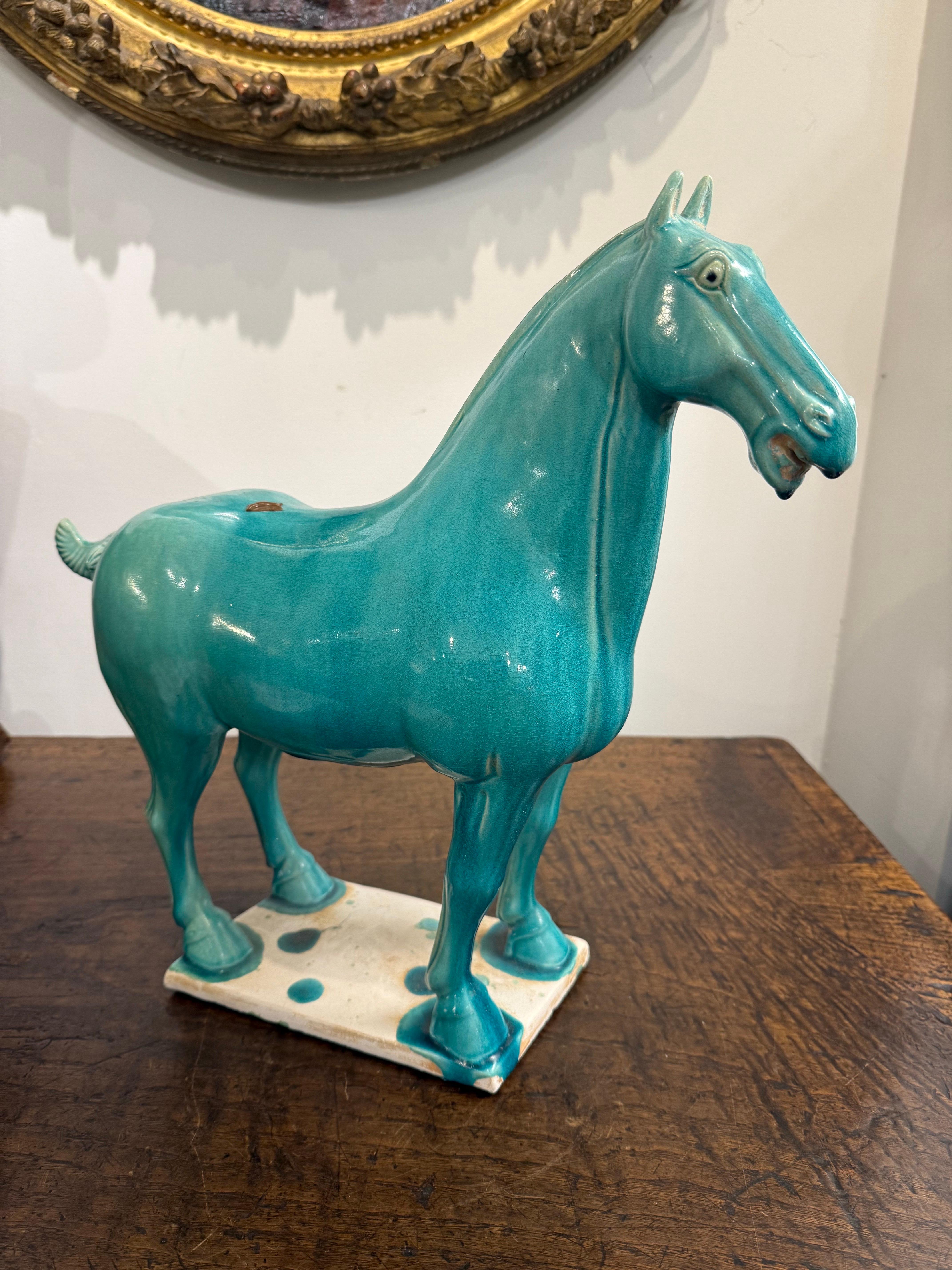 Cheval en céramique émaillée turquoise de style chinois Tang en vente 7