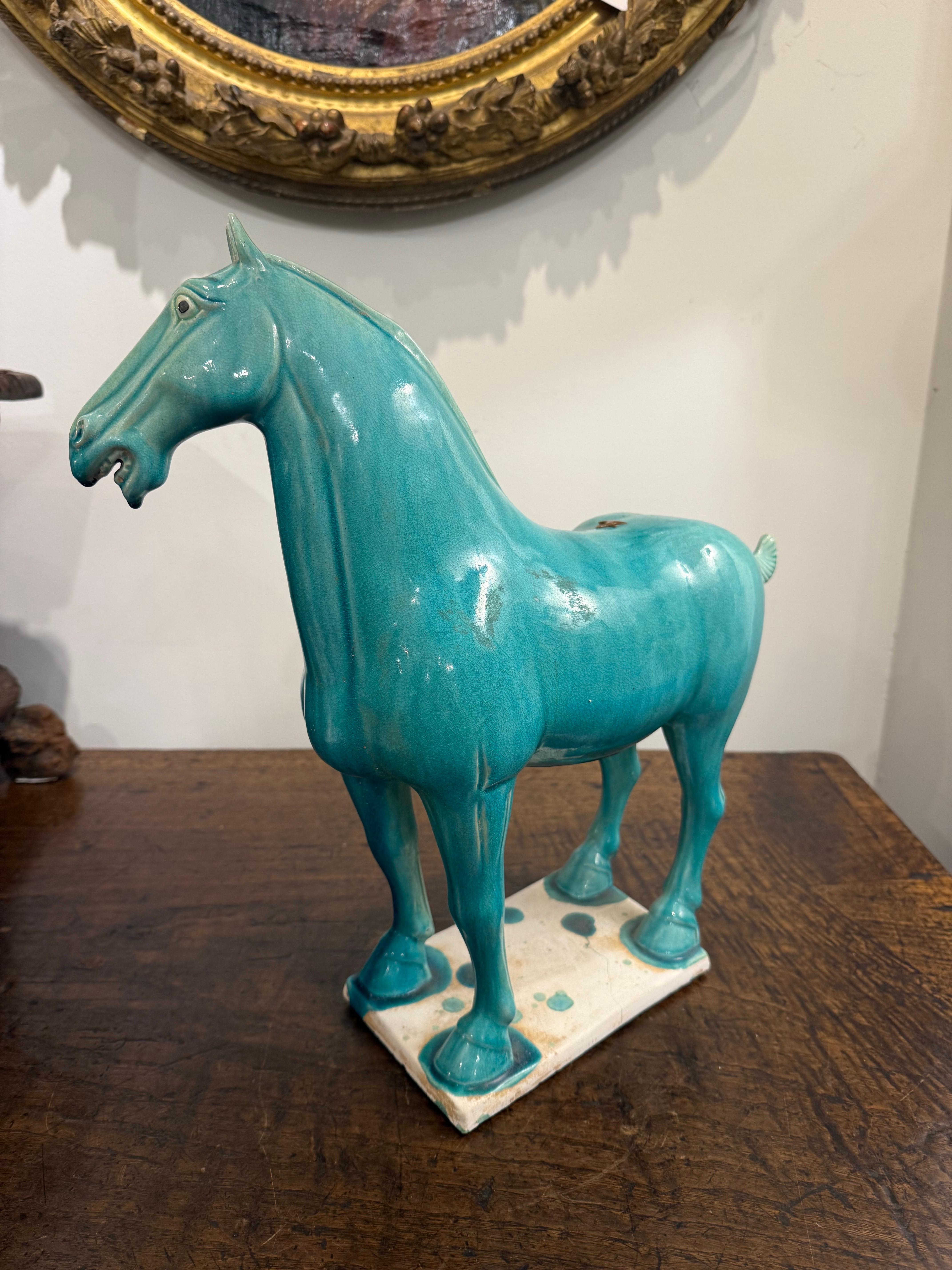 Cheval en céramique émaillée turquoise de style chinois Tang Bon état - En vente à ARMADALE, VIC