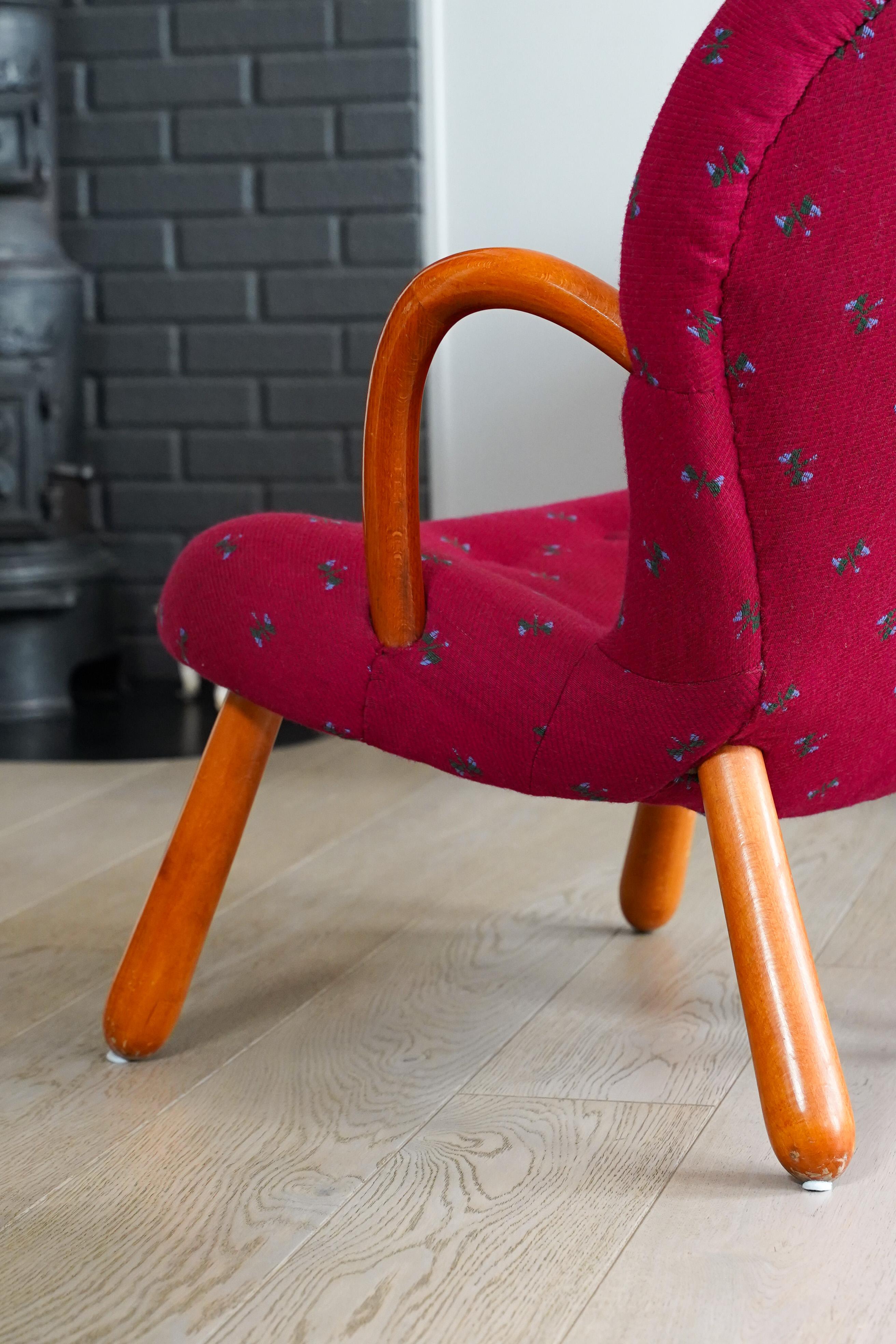 A Vintage Clam Chair, by Arnold Madsen for Vik & Blindheim, Norway 1953 For Sale 2