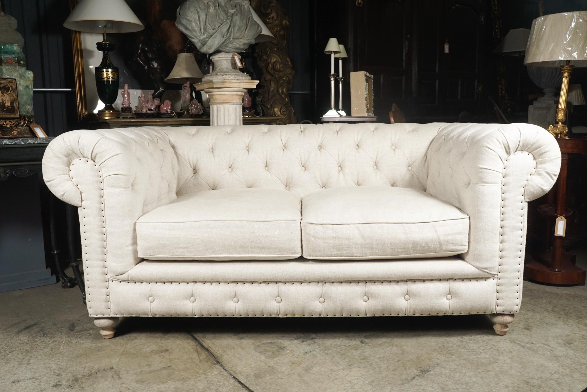 Contemporary Vintage Edwardian Style Linen Upholstered Button Tufted Chesterfield Sofa For Sale
