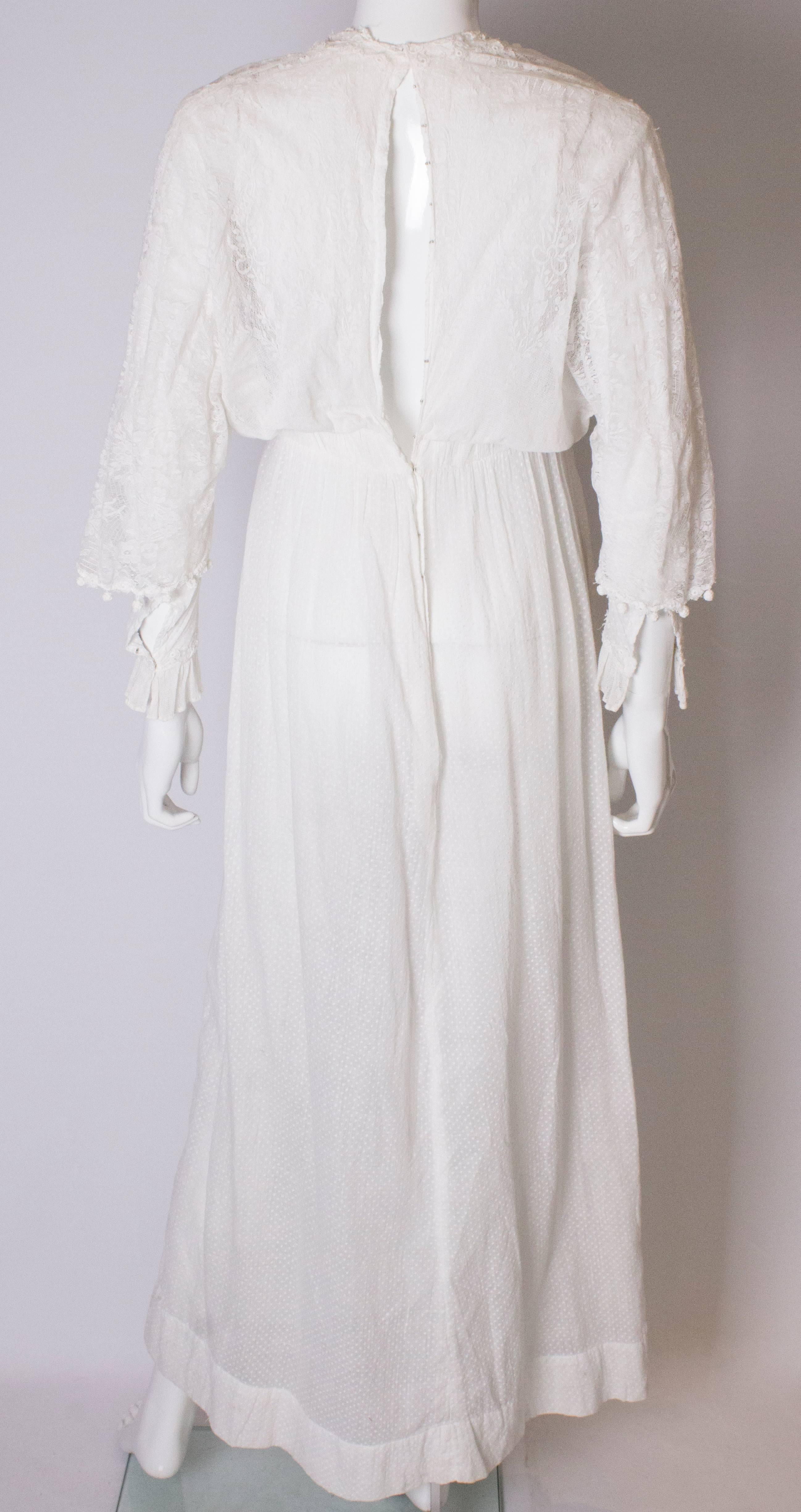 A Vintage Edwardian White Cotton Lawn Dress with Lace Detailil  For Sale 2