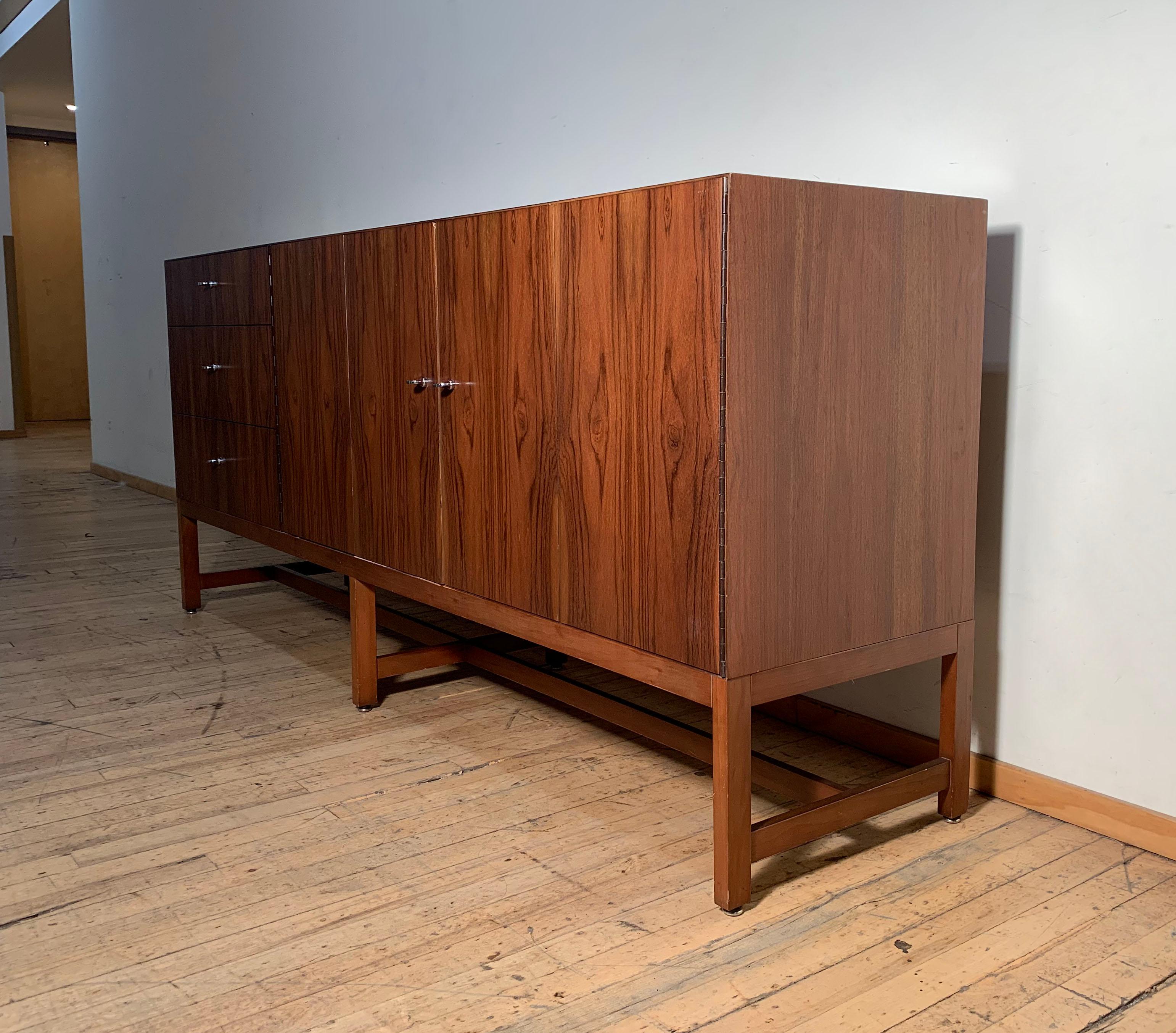 American Vintage Exotic Wood Sideboard Cabinet by Milo Baughman for Directional For Sale