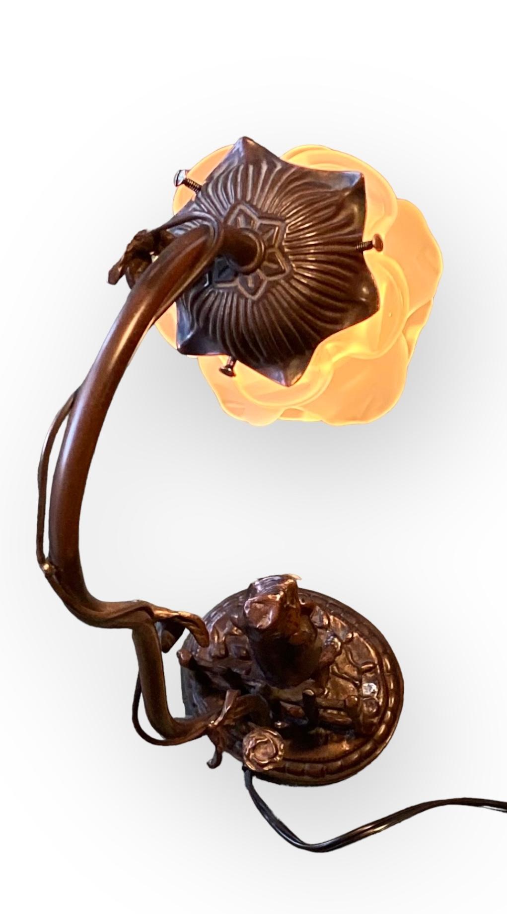 20th Century A Vintage Figural Lamp Depicting A Country Girl With Birds Frosted Flower Shade For Sale