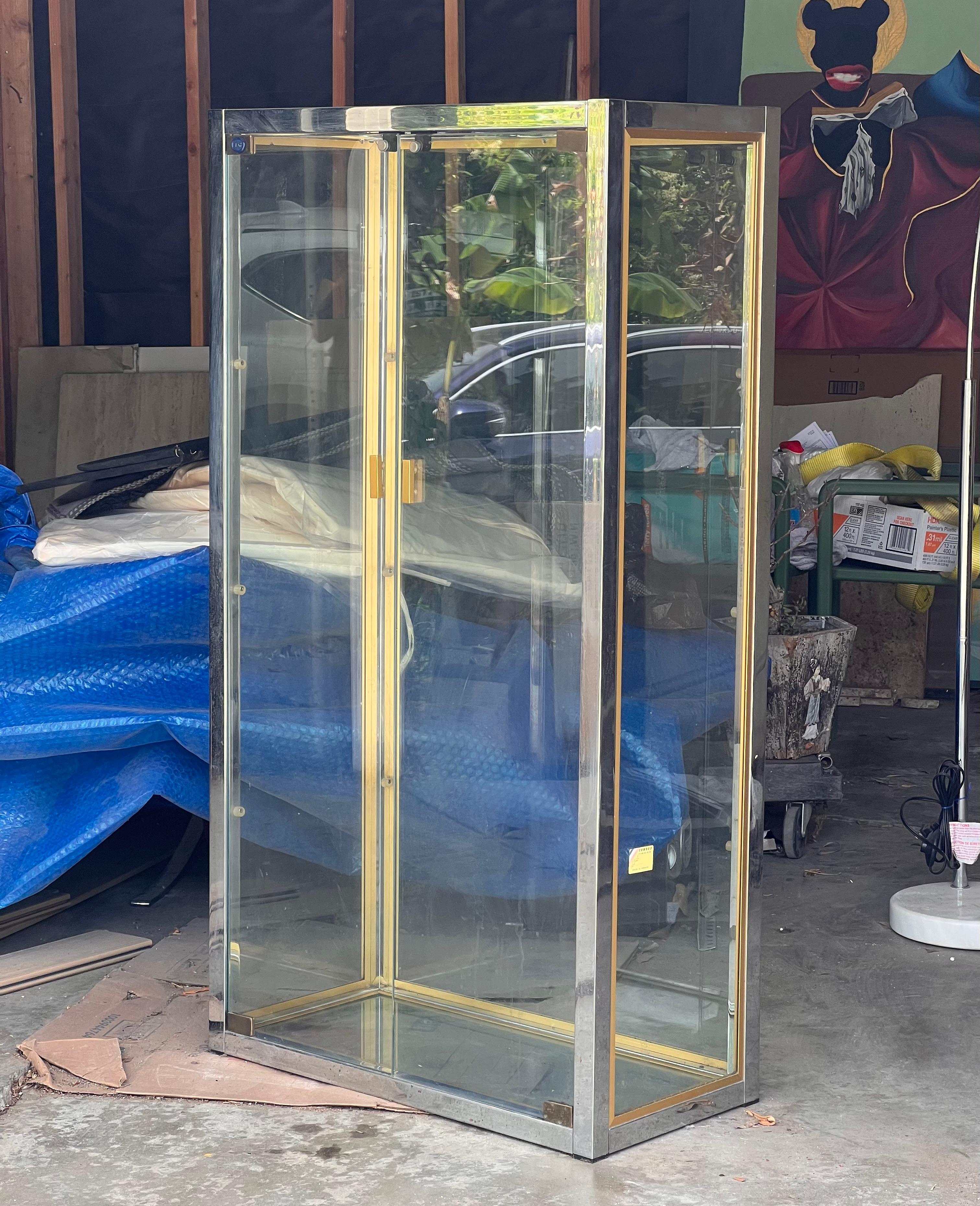 A vintage French glass and chrome curio cabinet / vitrine by Camard, 20th c 9