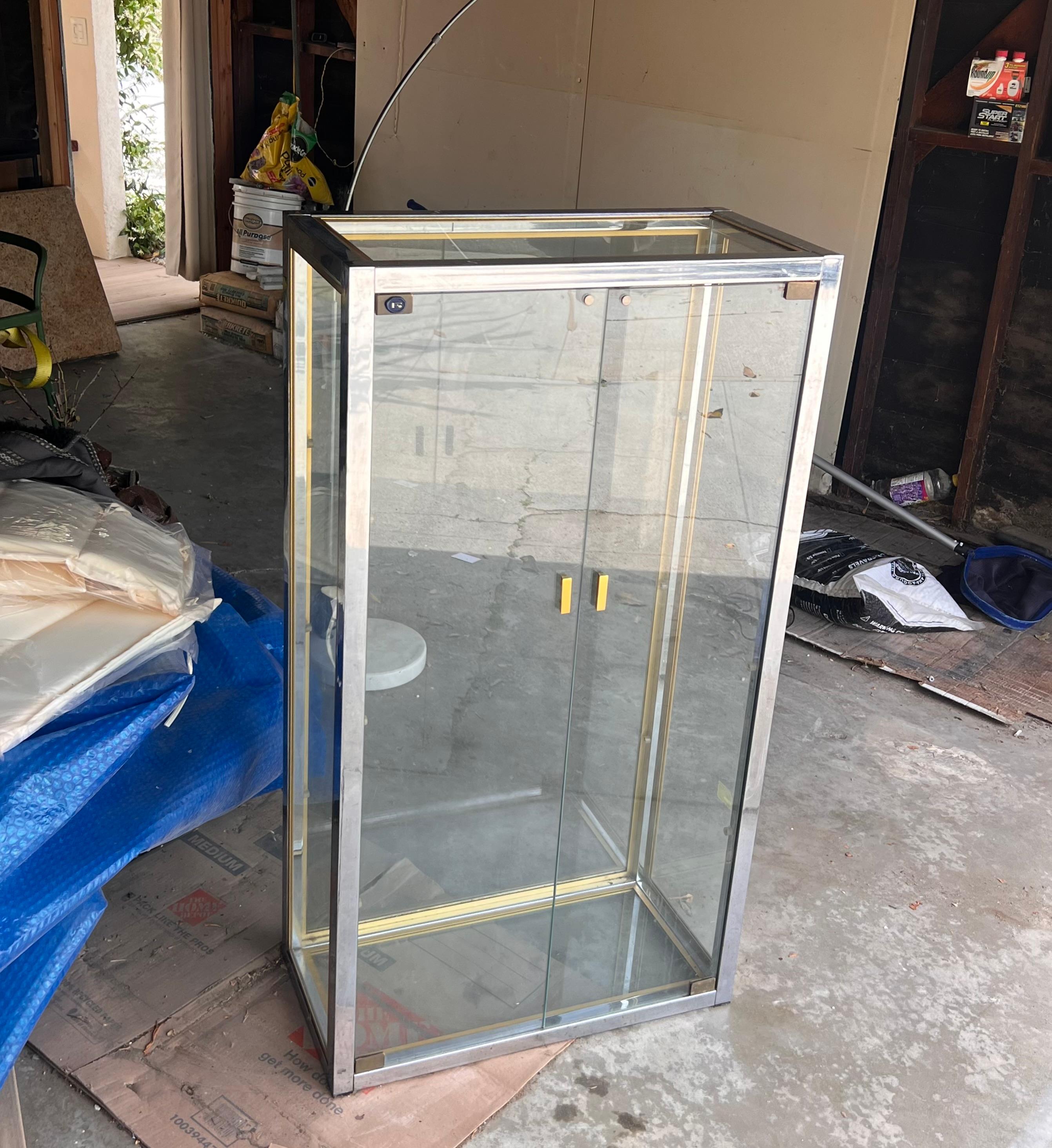 A vintage French glass and chrome curio cabinet / vitrine by Camard, 20th c 10