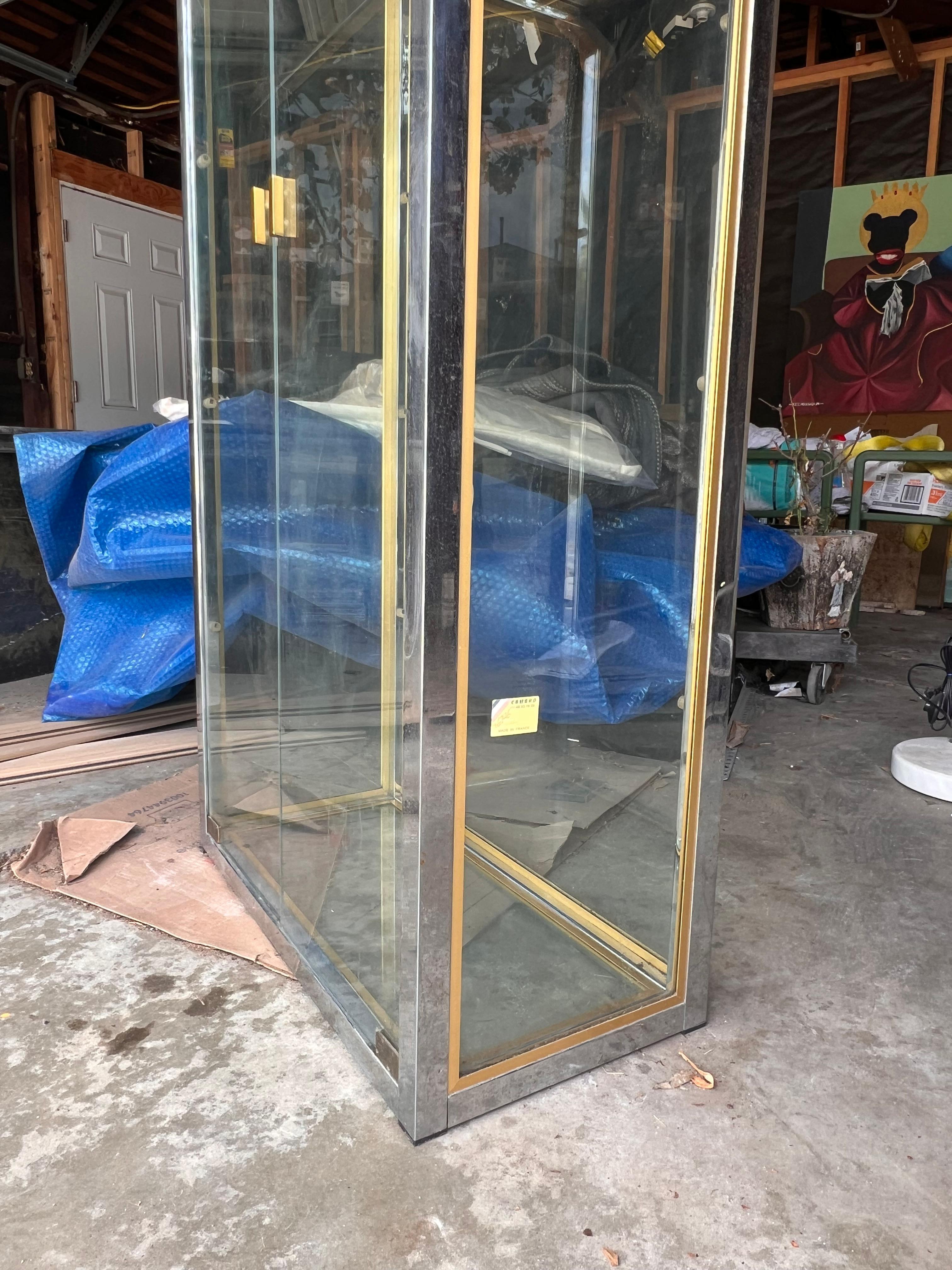 A vintage French glass and chrome curio cabinet / vitrine by Camard, 20th c 14
