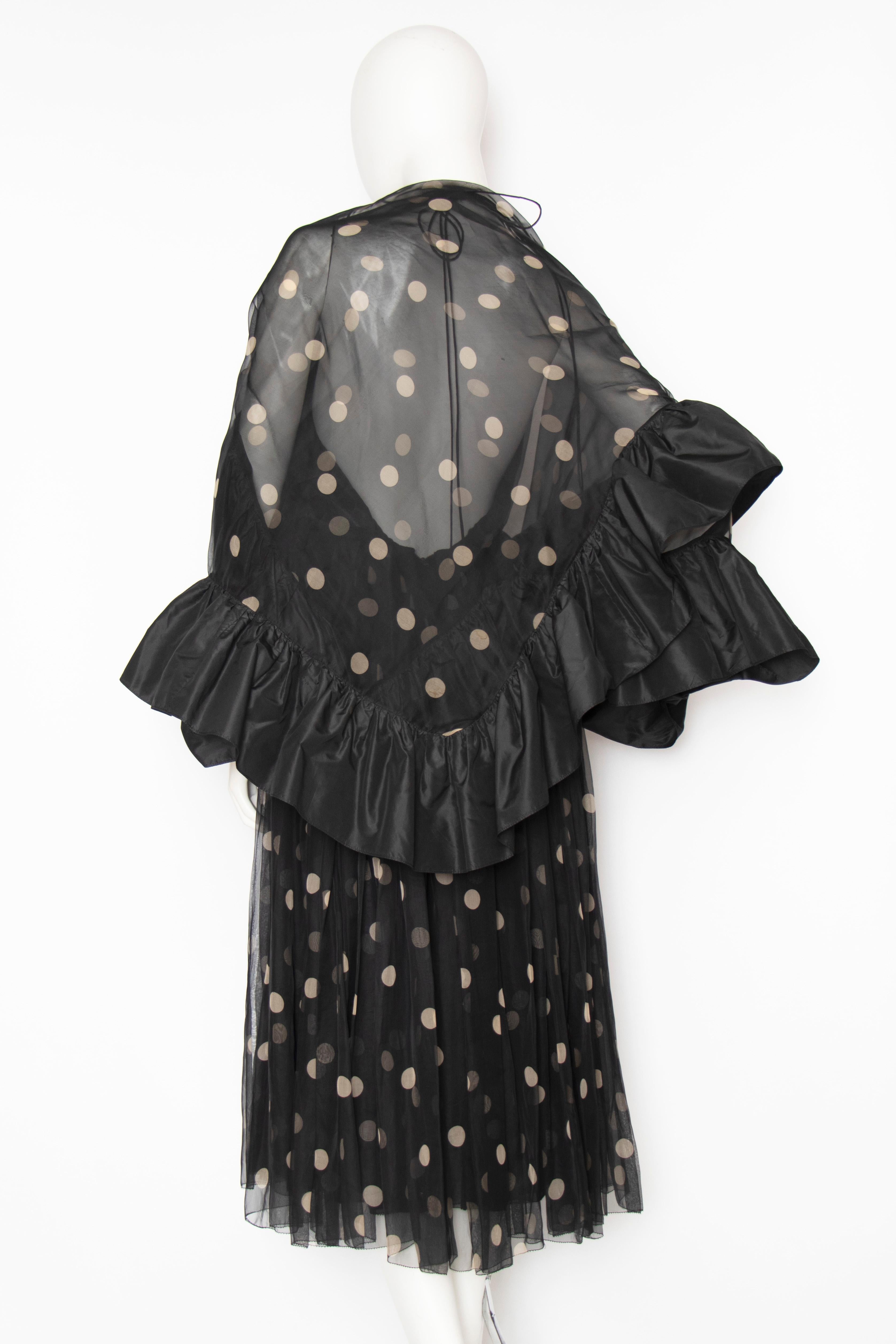 A Vintage Galanos Black Halterneck Evening Dress With Matching Scarf In Good Condition For Sale In Copenhagen, DK