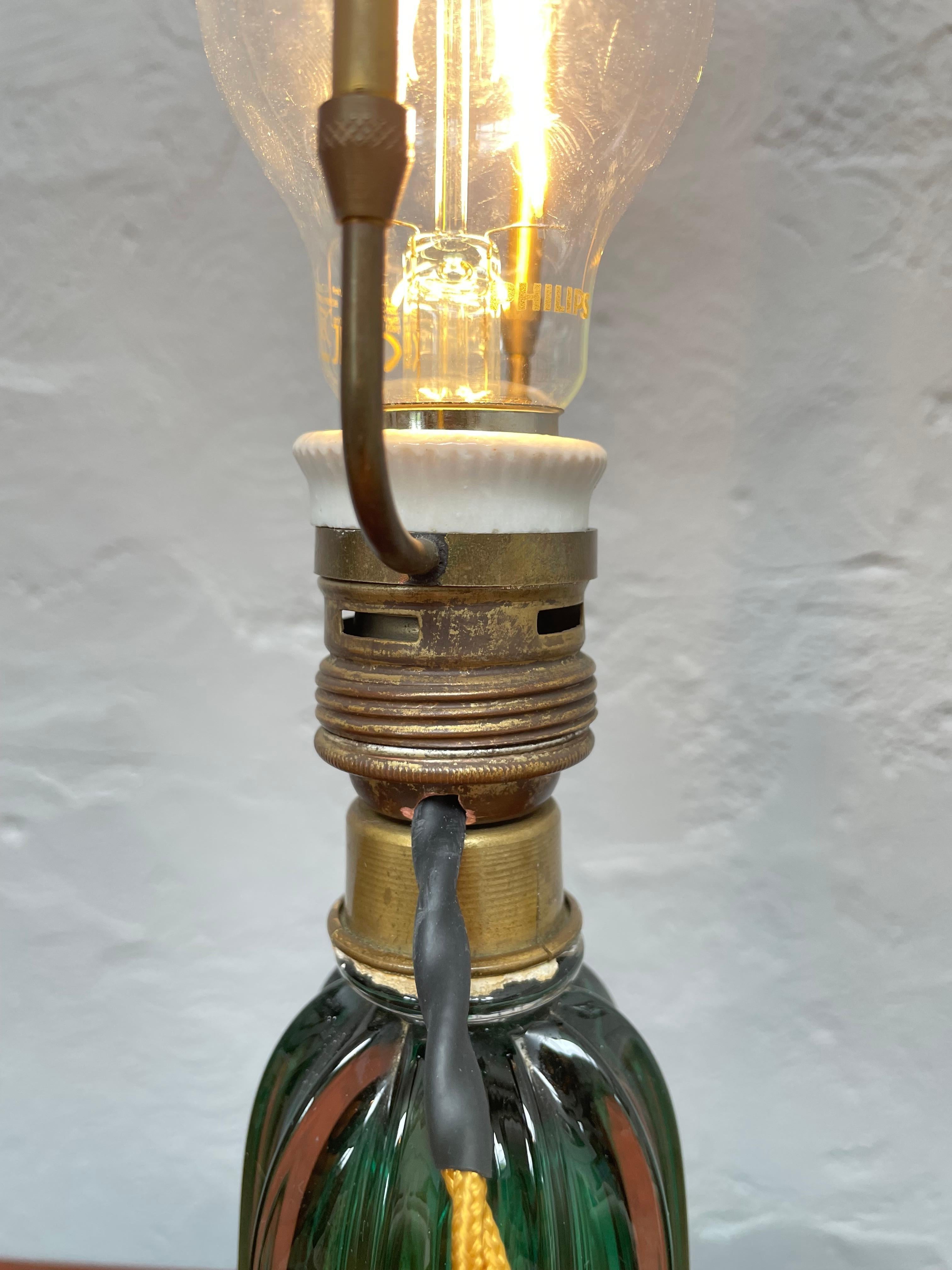 Art Déco Lampada da tavolo in vetro vintage di Val Saint Lambert, Belgio in vendita