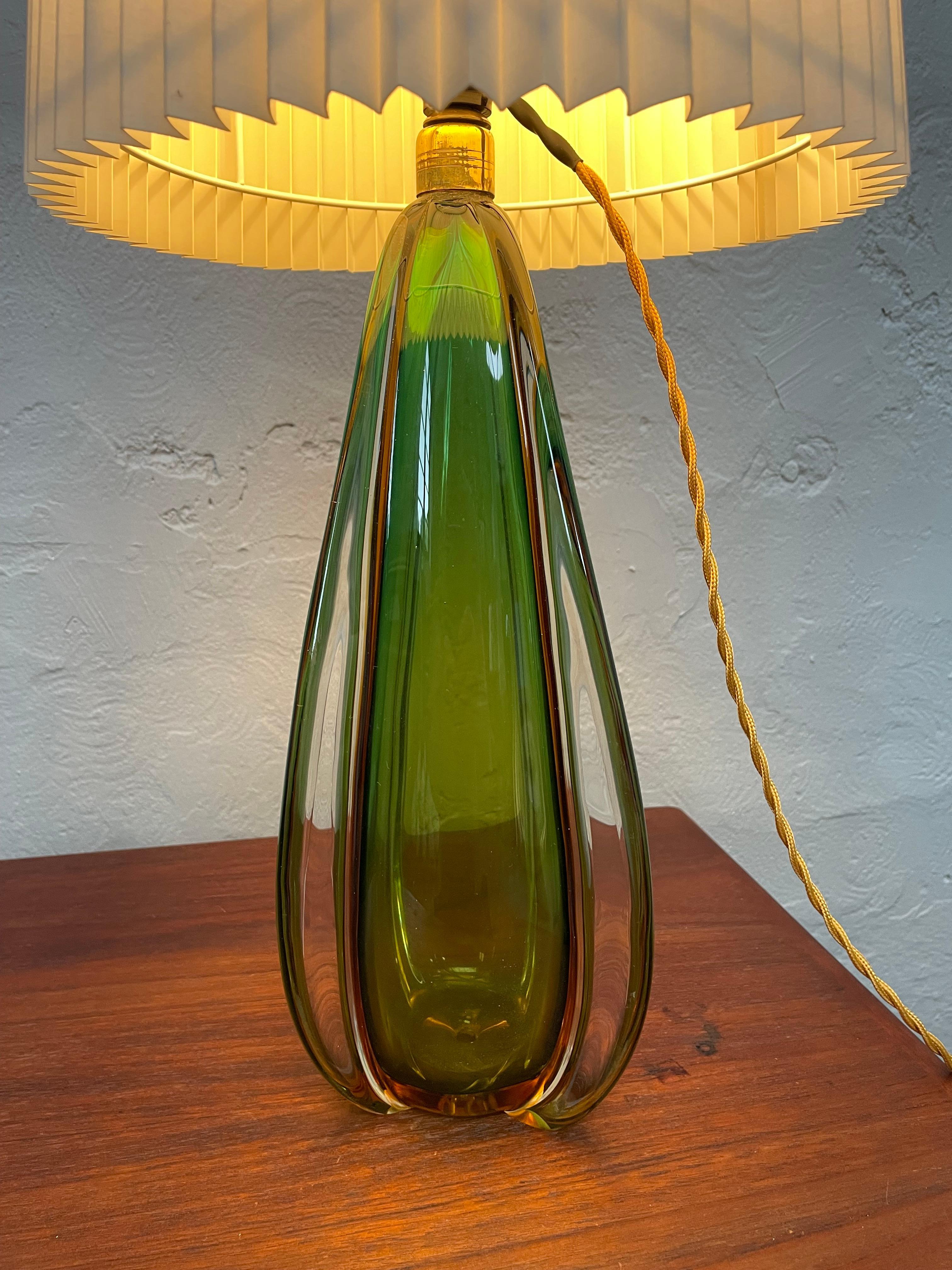 Art Déco Lampada da tavolo in vetro vintage di Val Saint Lambert, Belgio in vendita