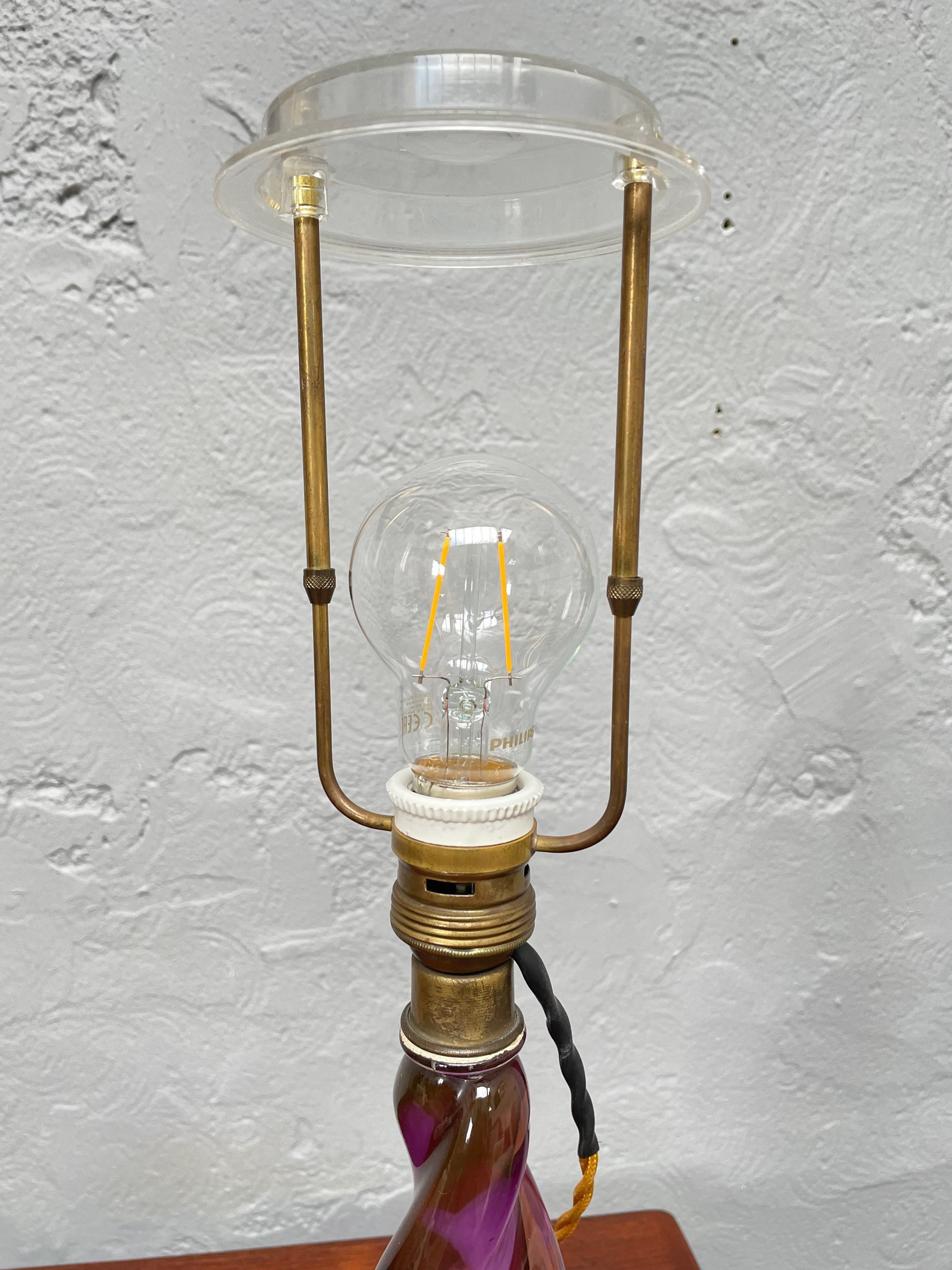 Ein Vintage-Tischlampe aus Glas von Val Saint Lambert aus Belgien im Zustand „Gut“ im Angebot in Søborg, DK