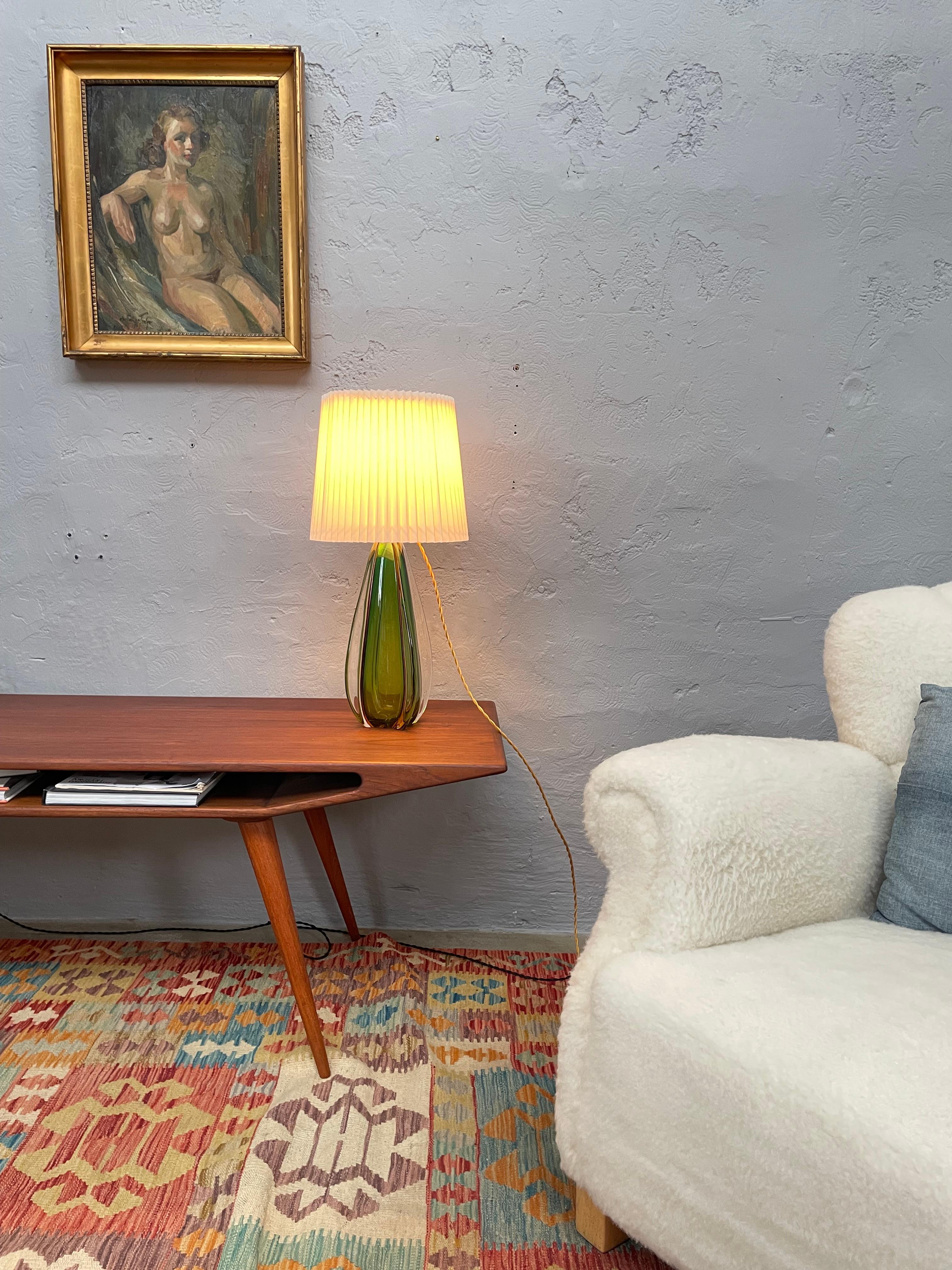 Lampada da tavolo in vetro vintage di Val Saint Lambert, Belgio in vendita 1