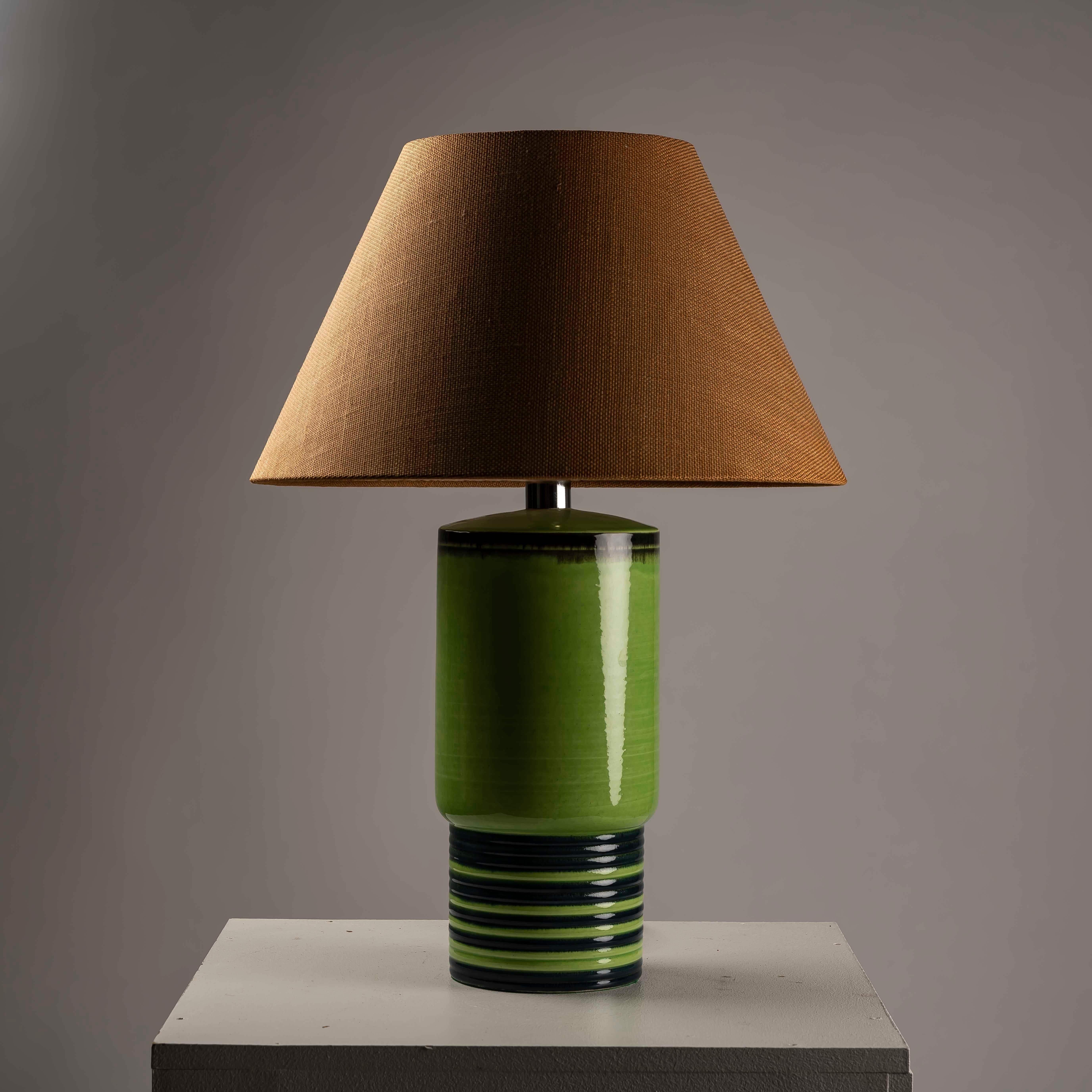 A vintage glazed ceramic table lamp, Spain 1970s In Good Condition For Sale In BARCELONA, ES