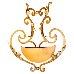 Ein Vintage Blattgold Eisen und Alabaster Wandleuchter
