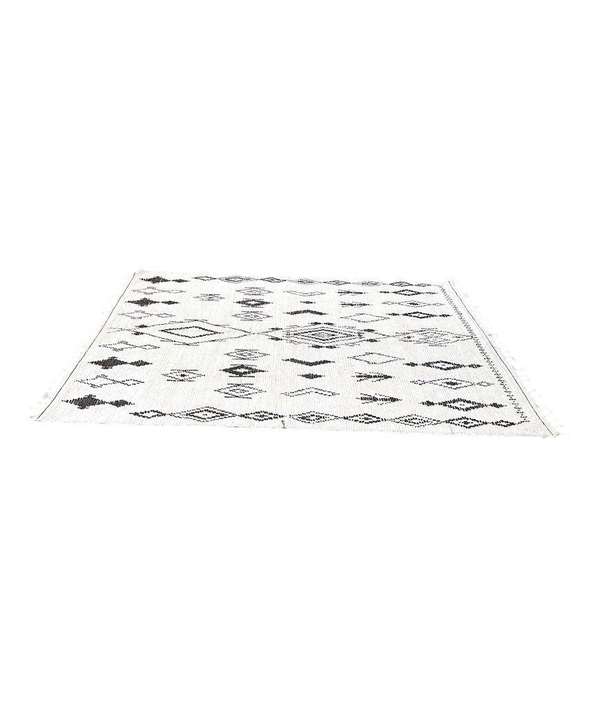 Wool A vintage handwoven Moroccan berber rug, with tribal pattern For Sale