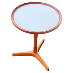 Mesa auxiliar danesa Hans Andersen vintage