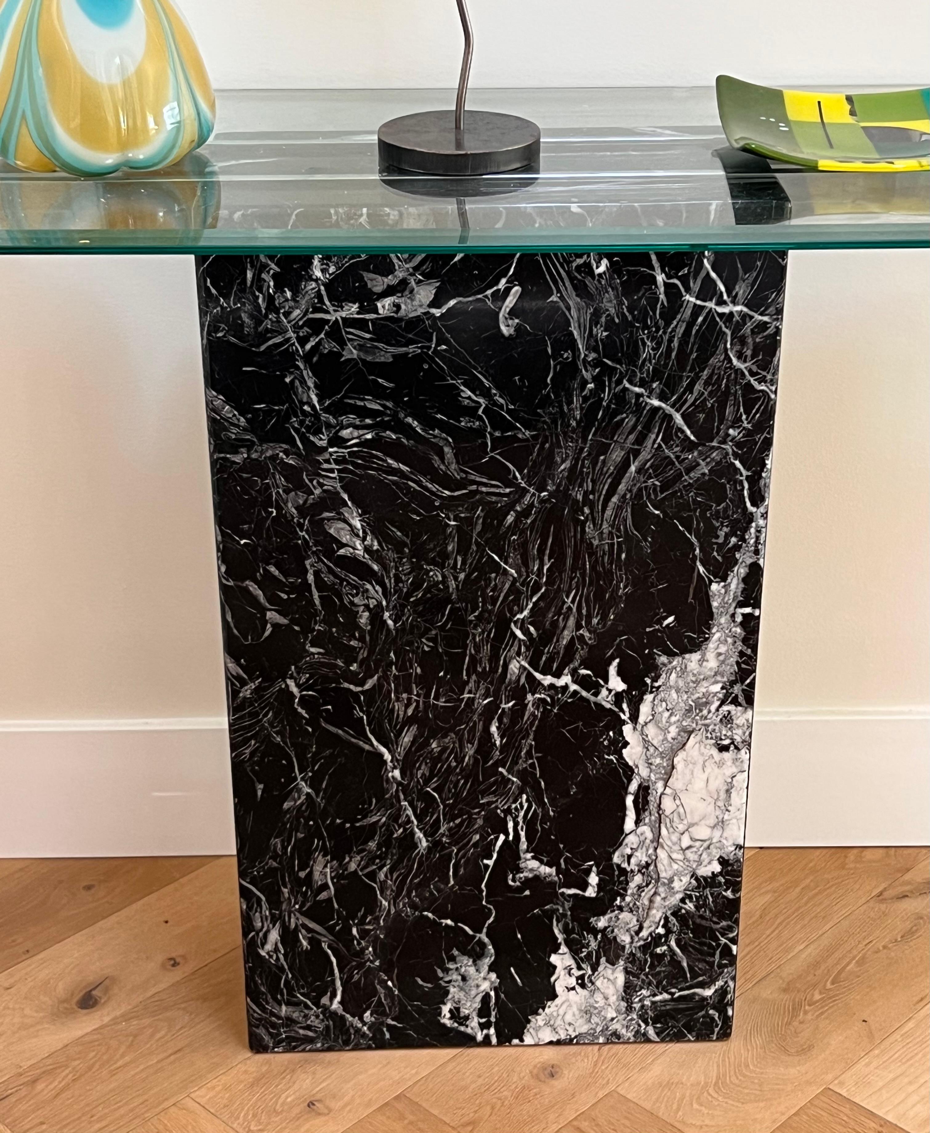 A vintage Italian black marble console table with chrome and glass, late 20th c. For Sale 9