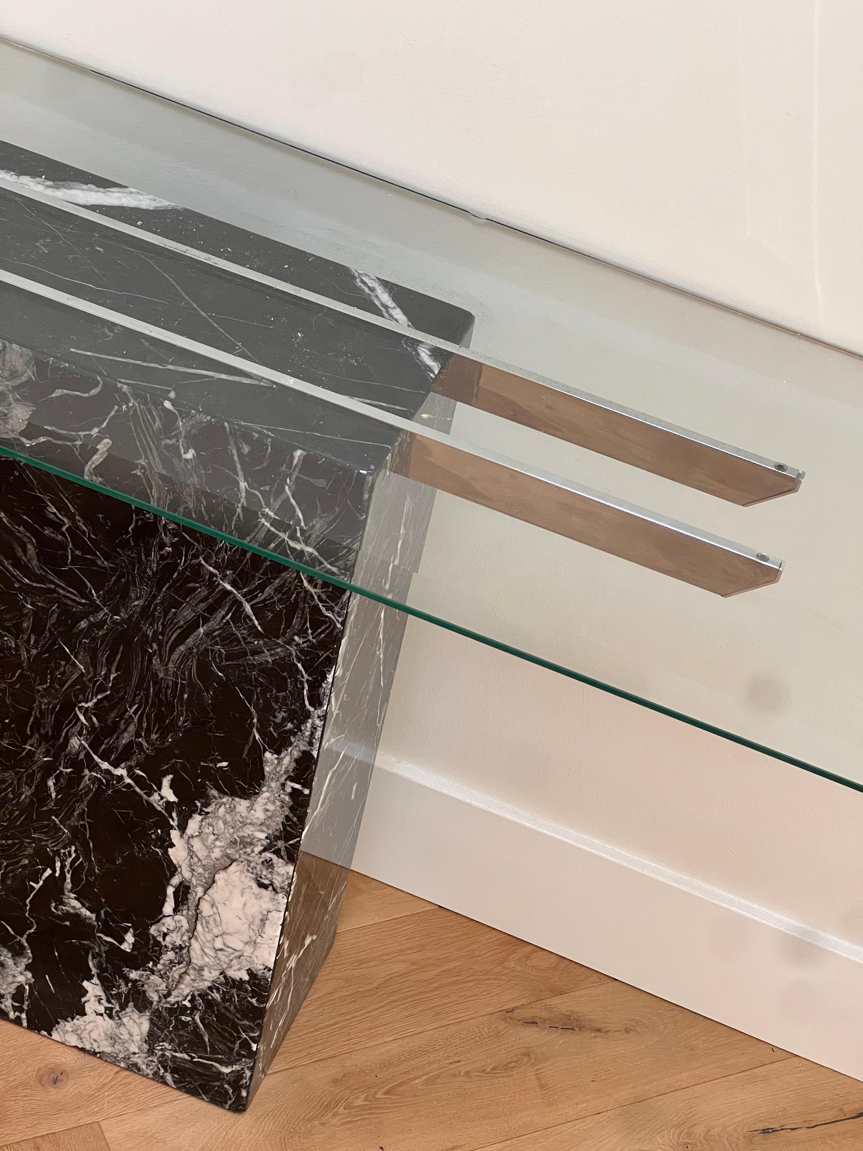A vintage Italian black marble console table with chrome and glass, late 20th c. For Sale 12