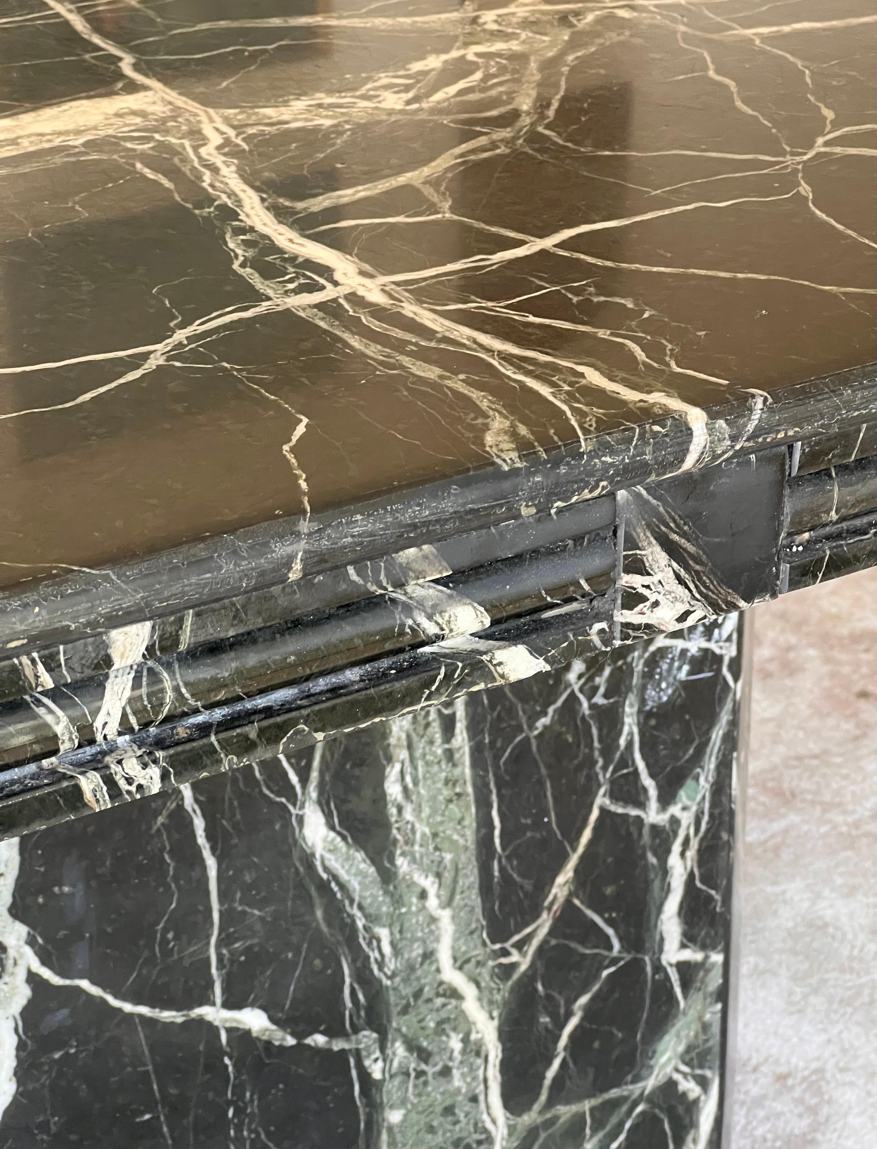 A vintage Italian black marble dining table, 20th century 4