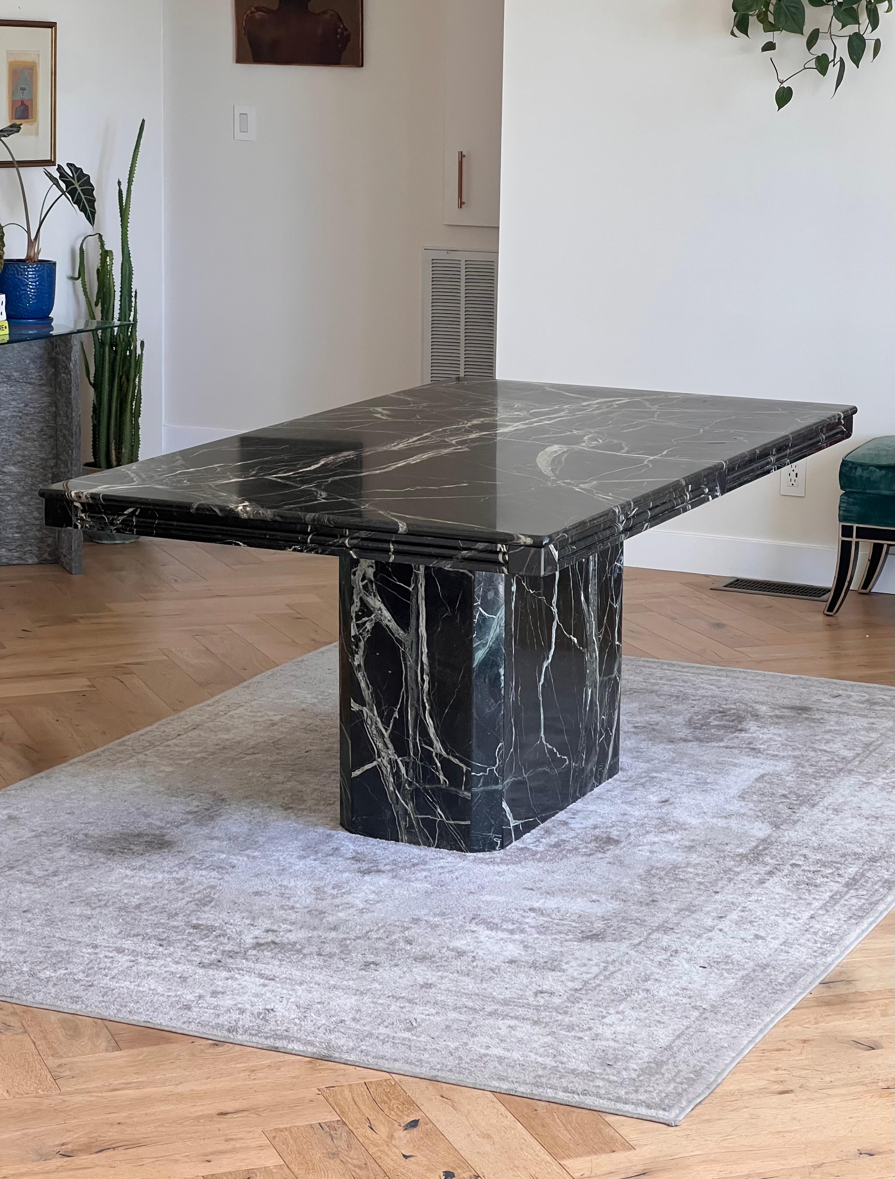 A vintage Italian black marble dining table, 20th century In Good Condition In View Park, CA