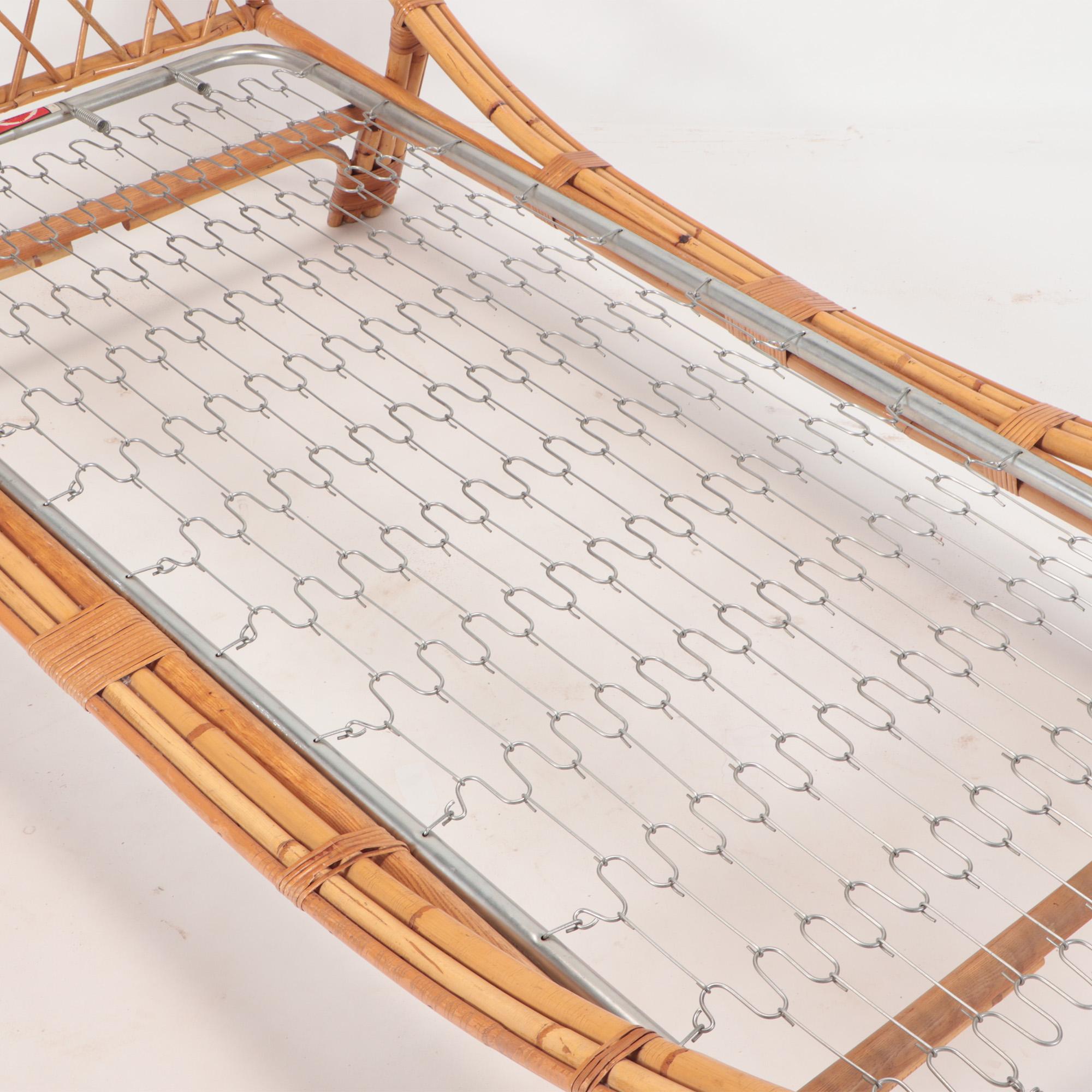 Metà XX secolo Letto da giorno in rattan italiano vintage, circa 1960 in vendita