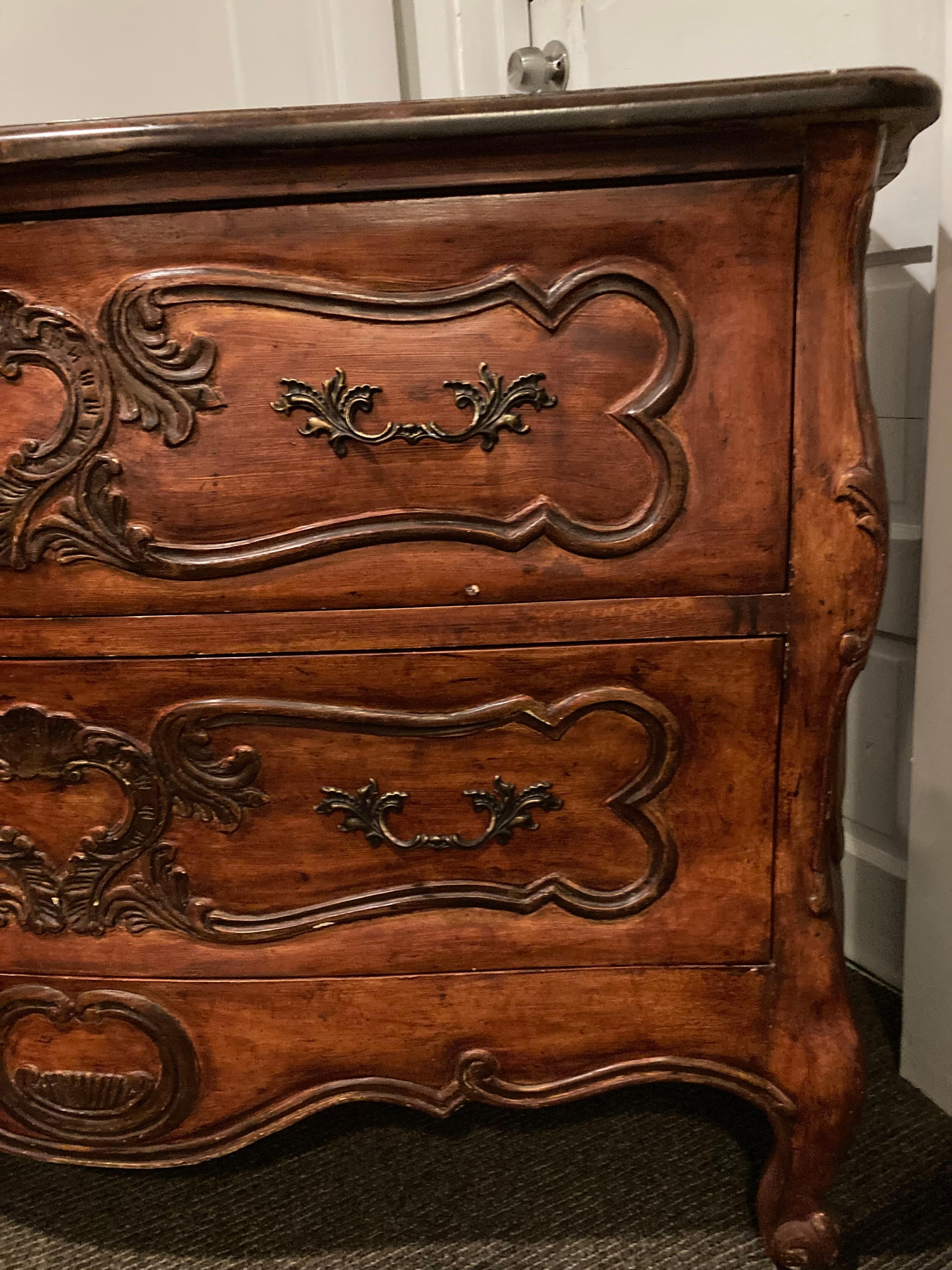 Vintage Italian Rococo Venetian Red Commode In Good Condition For Sale In Tacoma, WA