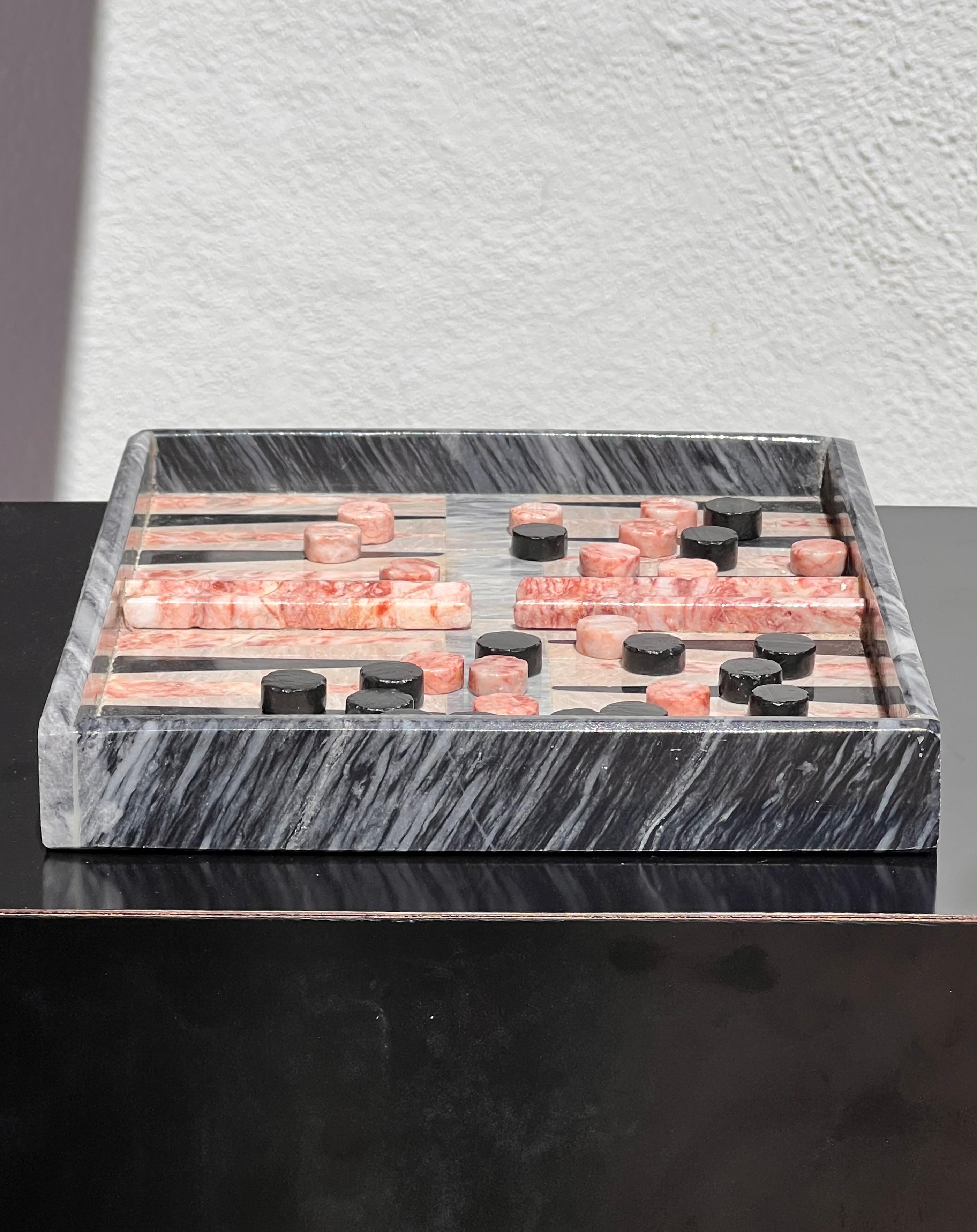 Un set da gioco di backgammon in marmo d'epoca, 20° secolo in vendita 3