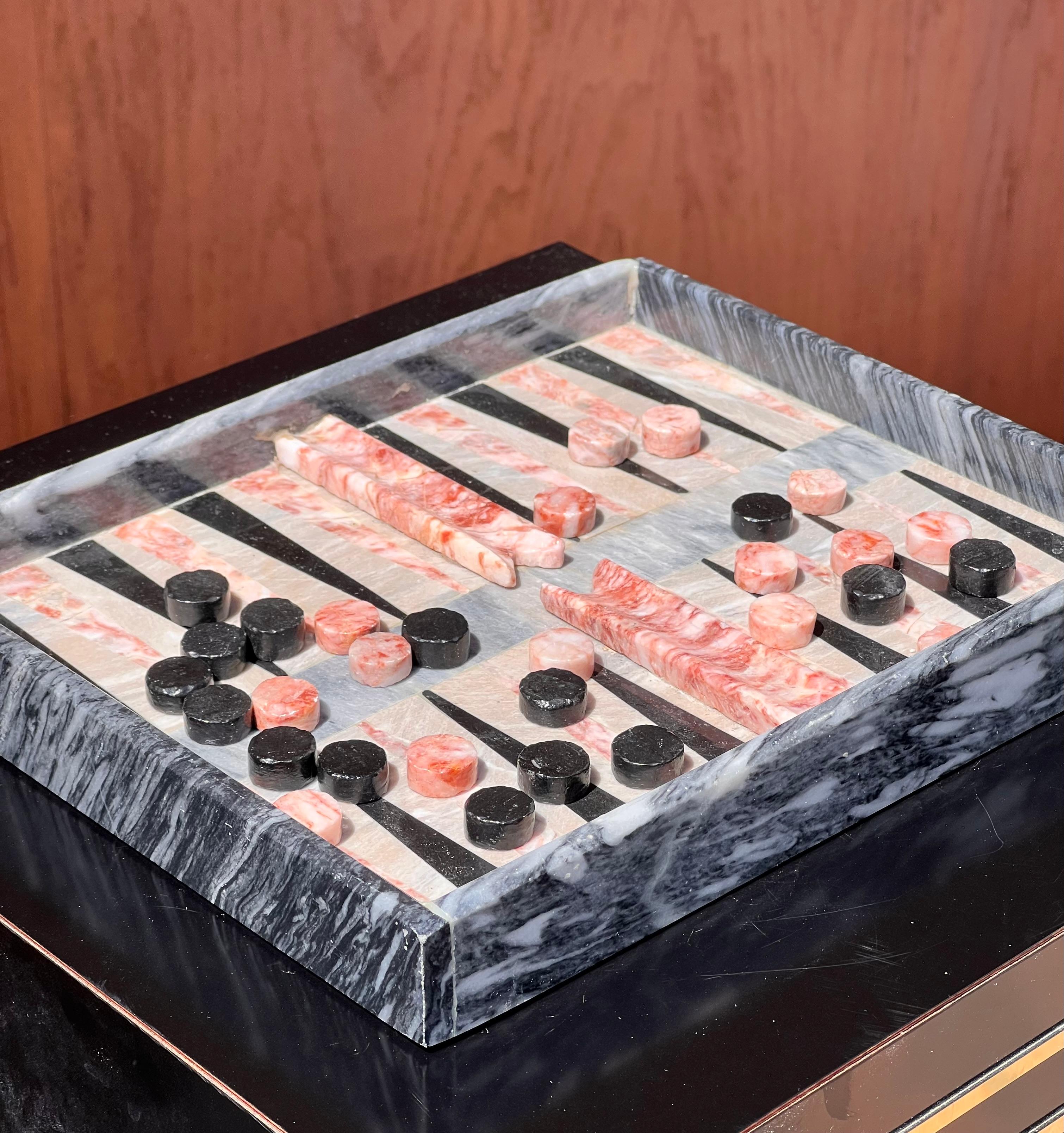 Un set da gioco di backgammon in marmo d'epoca, 20° secolo in vendita 4
