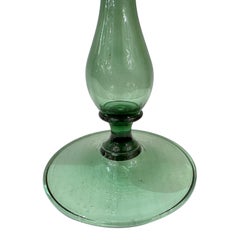 Un candeliere d'epoca in vetro di Murano