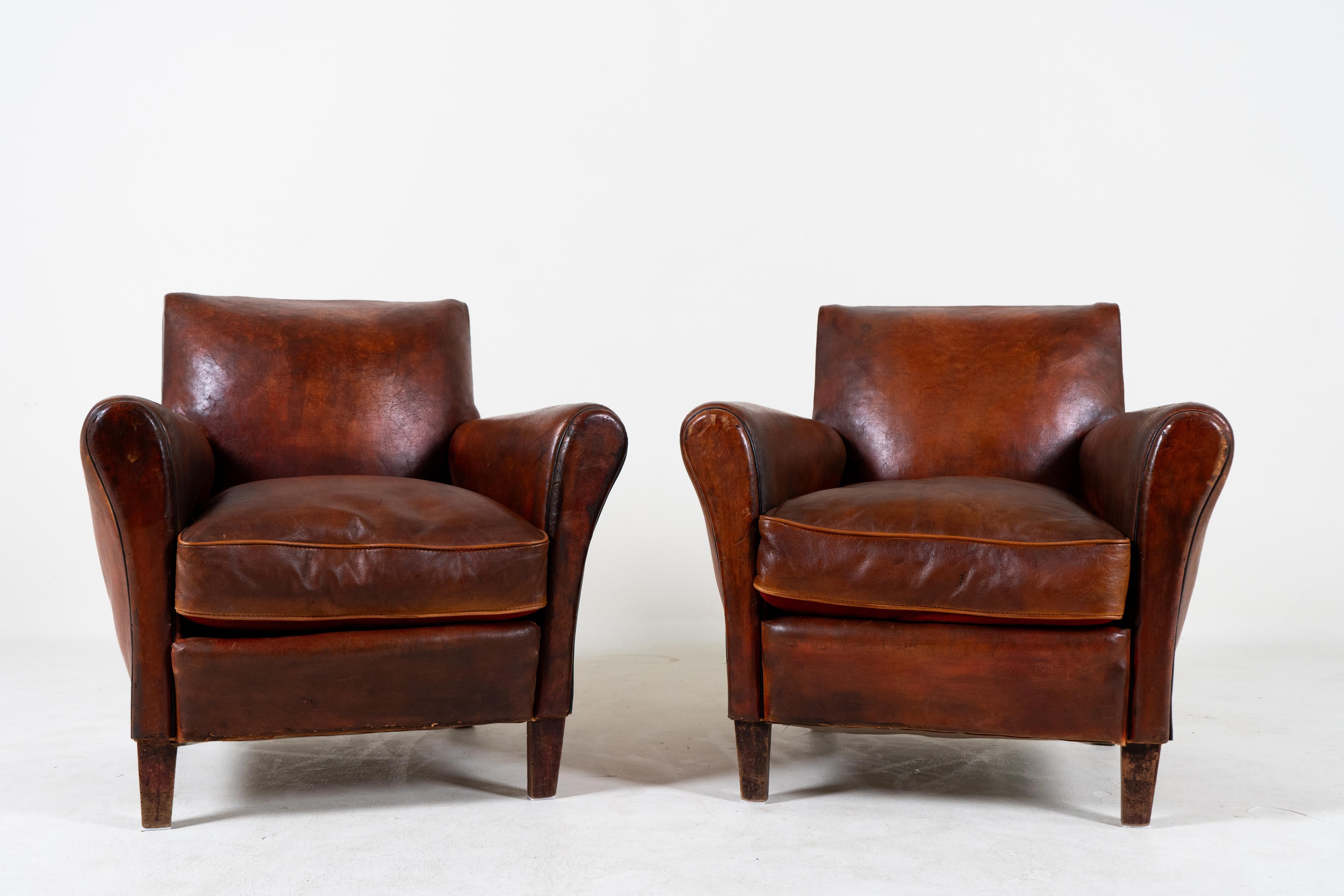 A Vintage Pair of Leather Club Chairs, France 1940 For Sale 4