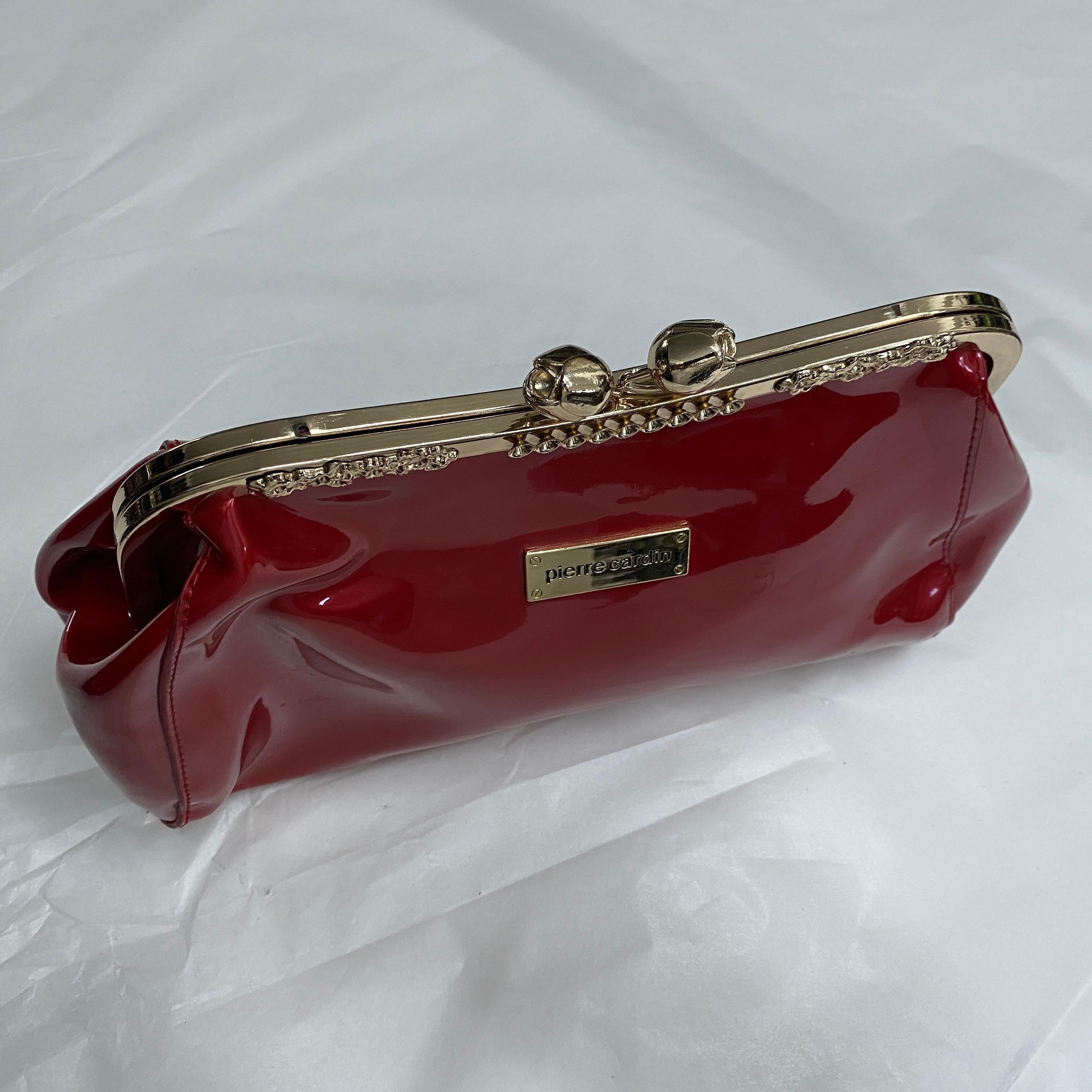Bolso vintage Pierre Cardin de plástico rosa y latón de los años 80 2
