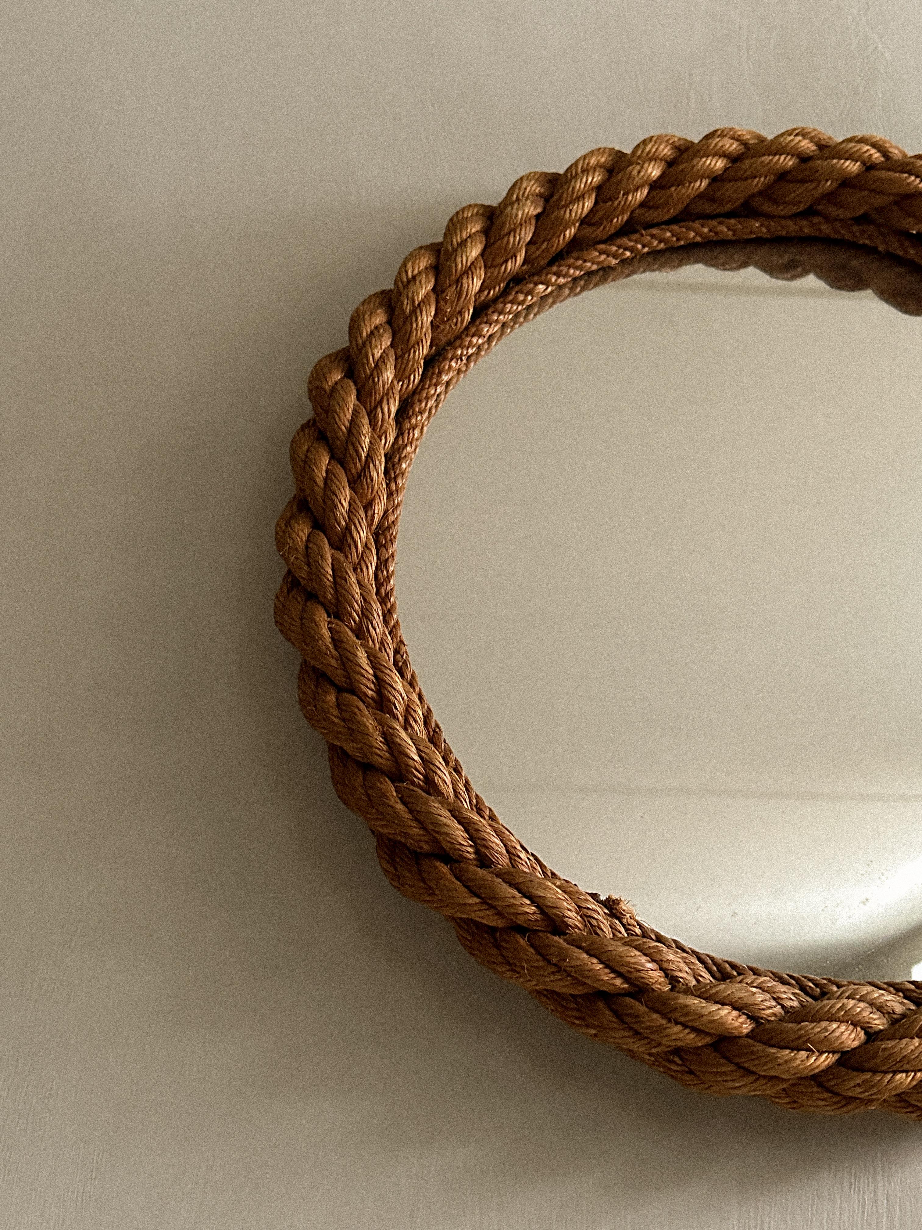 A Vintage Round Rope Mirror by Adrien Audoux and Frida Minet, France, c. 1960s In Good Condition For Sale In Hønefoss, 30