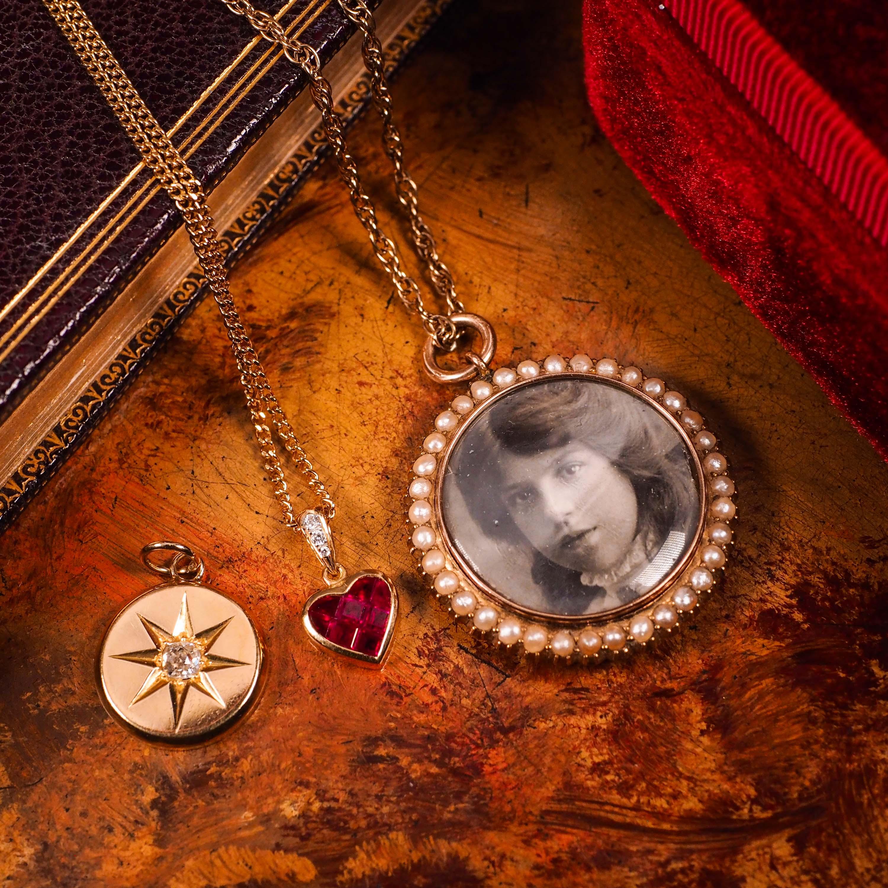 Vintage Ruby & Diamond 18K Gold Heart Shaped Necklace 8