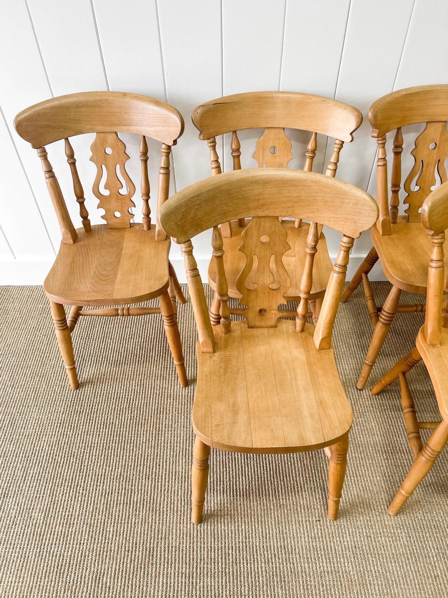 A good set of 6 vintage fiddle back side chairs. Very solidly built in the traditional way.  Handsome profiles and good and heavy. Perfect around a farmhouse table! Solid in joint. These are not antiques.

Condition: scratches, dents, marks, some