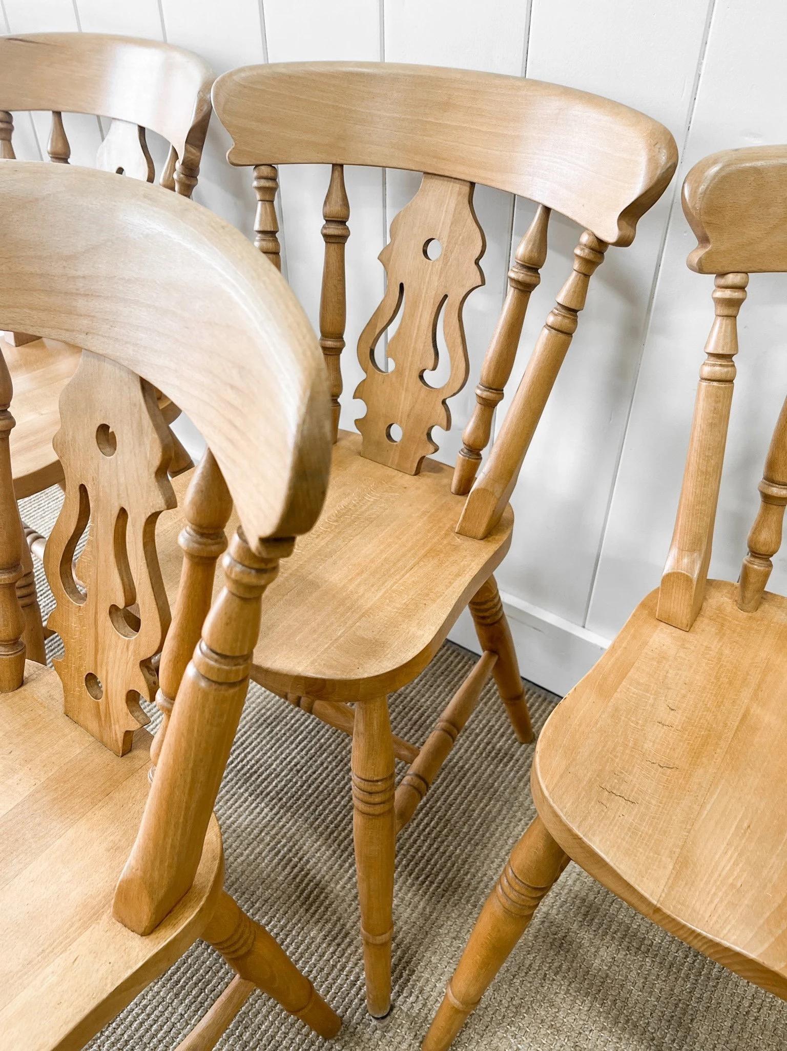 A Vintage Set of 6 Fiddleback Chairs In Good Condition For Sale In Oak Park, MI