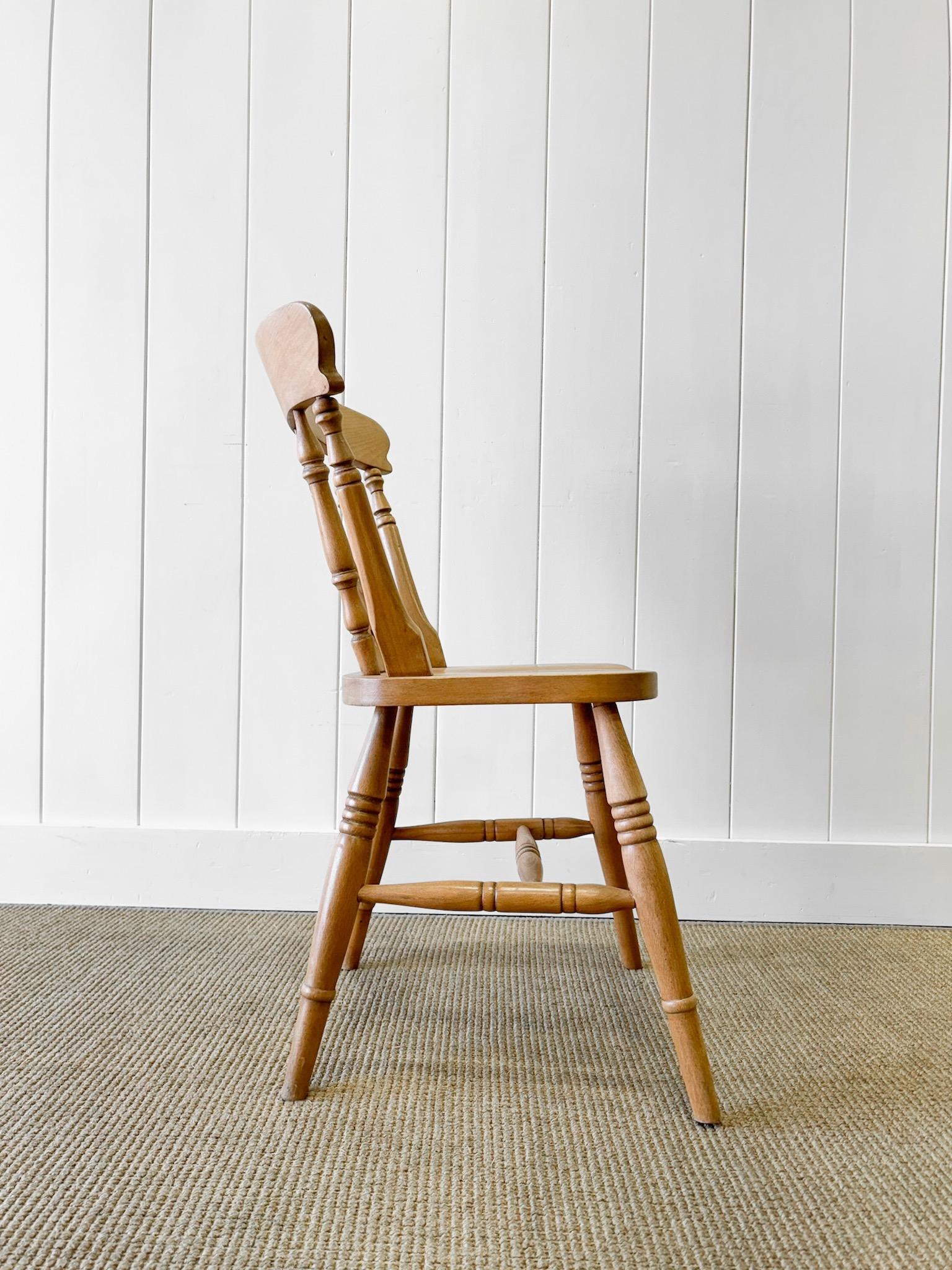 Wood A Vintage Set of 6 Fiddleback Chairs For Sale